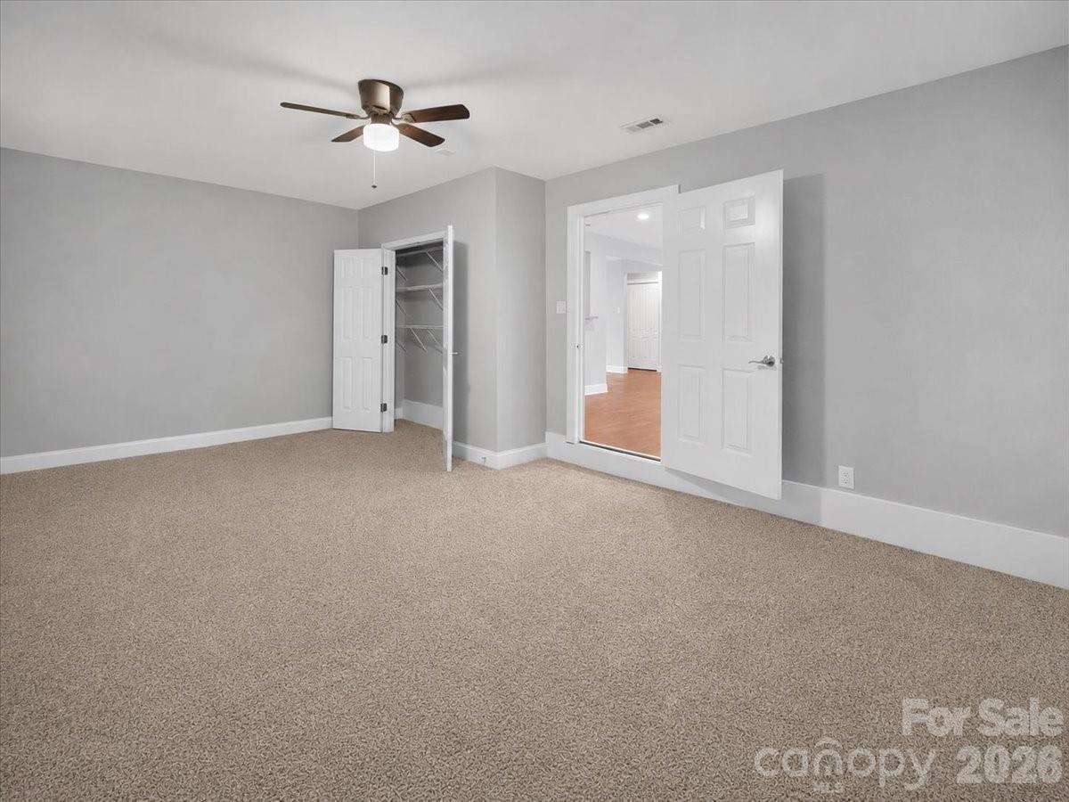 Single Family Residence at 1926 Tyvola Road, Charlotte, photo 13 of 23
