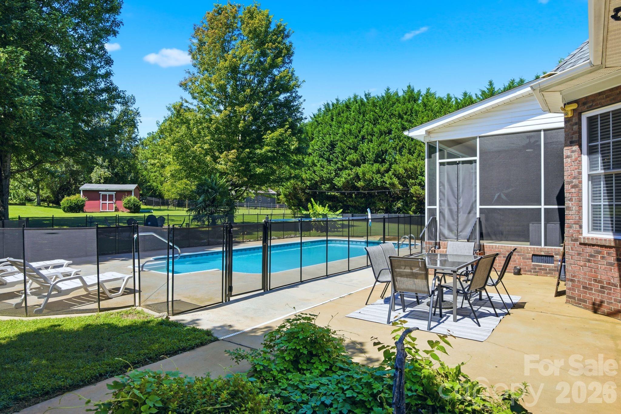 Single Family Residence at 535 Hallman Drive, Rock Hill, photo 33 of 48