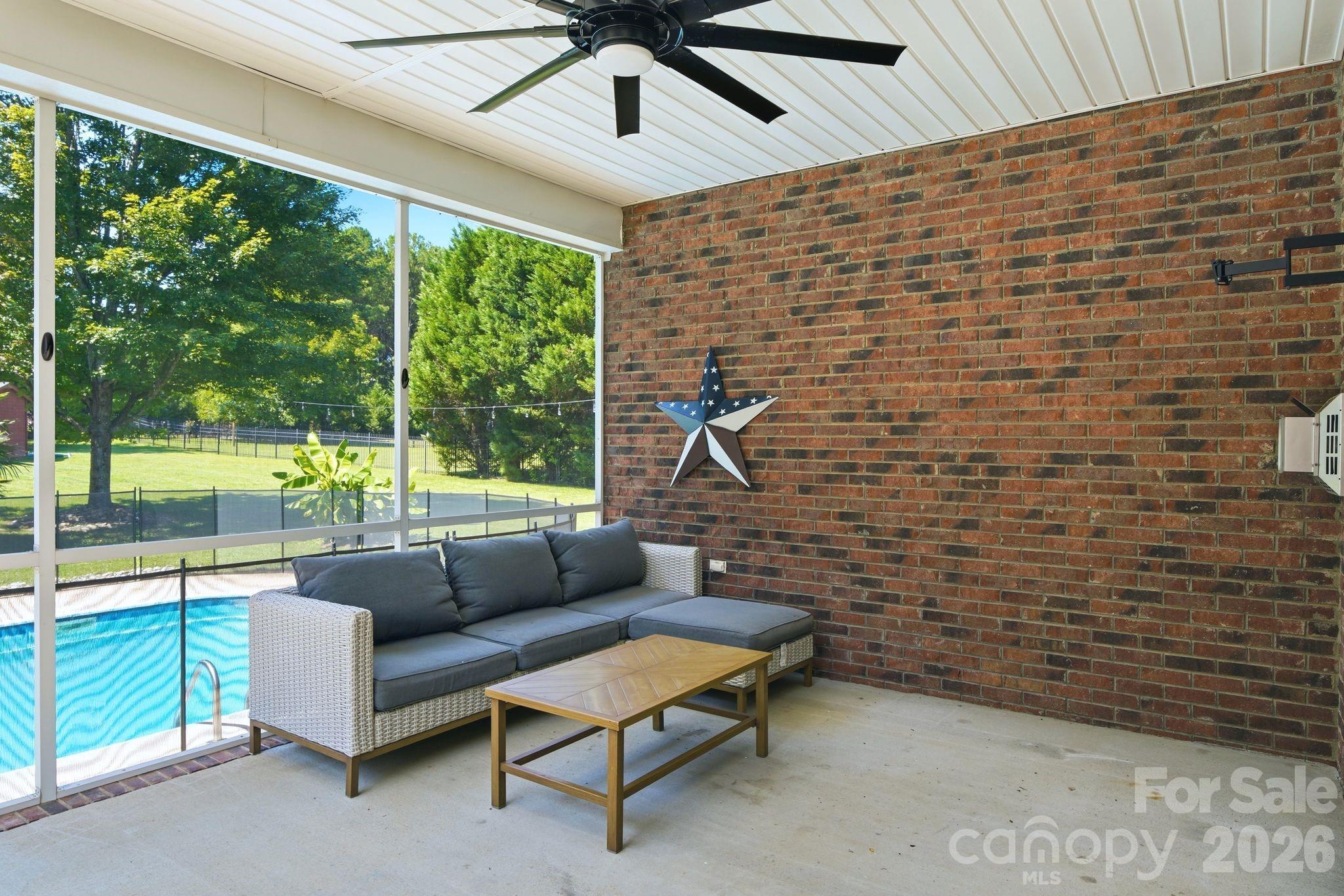 Single Family Residence at 535 Hallman Drive, Rock Hill, photo 35 of 48