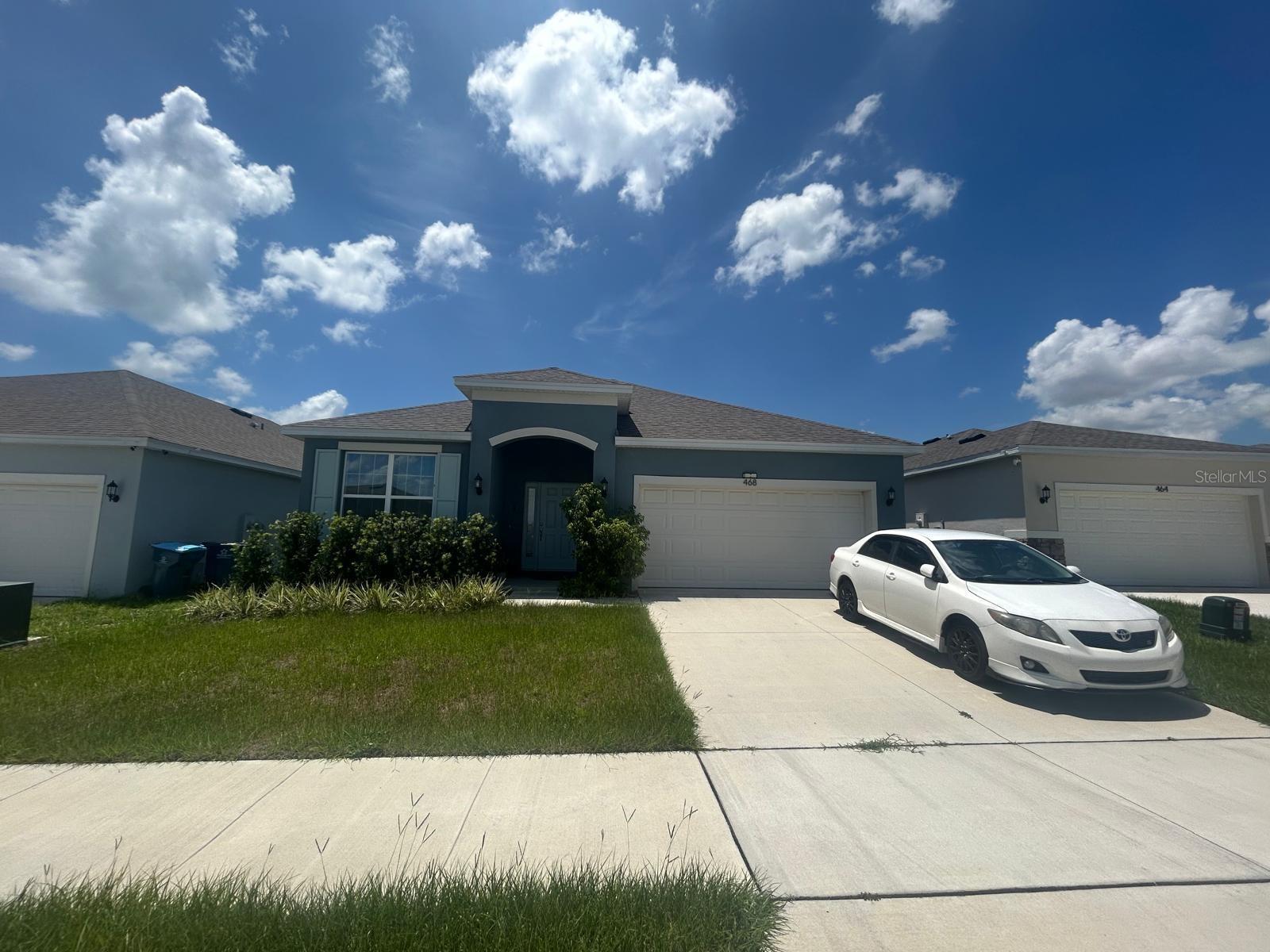 468 SILVER PALM DR
