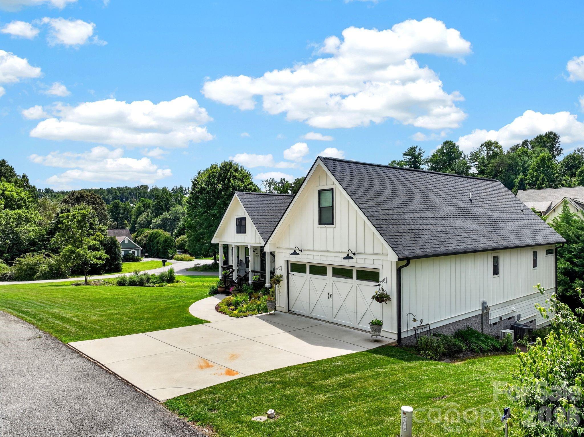 Single Family Residence at 35 Meadow Haven Court, Mills River, photo 3 of 45
