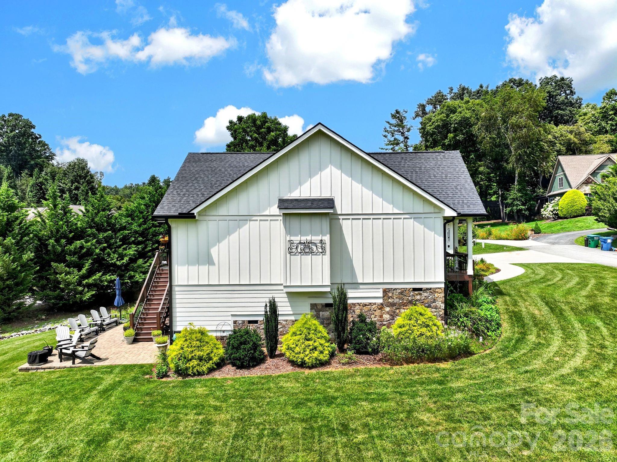 Single Family Residence at 35 Meadow Haven Court, Mills River, photo 6 of 45