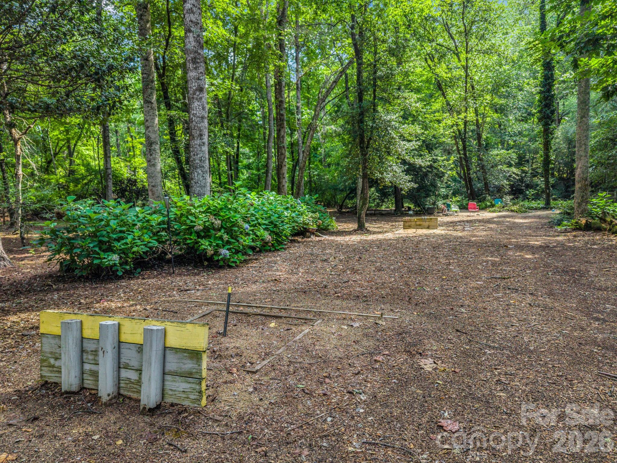 Horse shoes anyone? - 15 Ravenwood Drive, Fletcher
