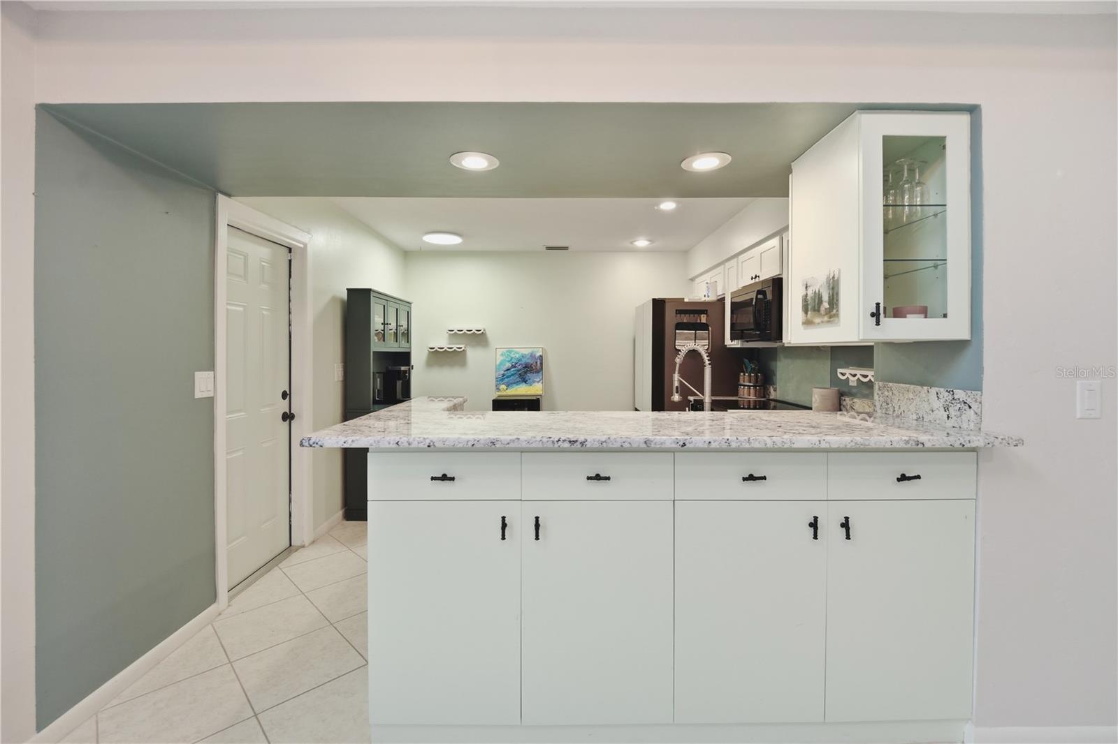 Kitchen - 56 LAKE FOREST PL, PALM COAST