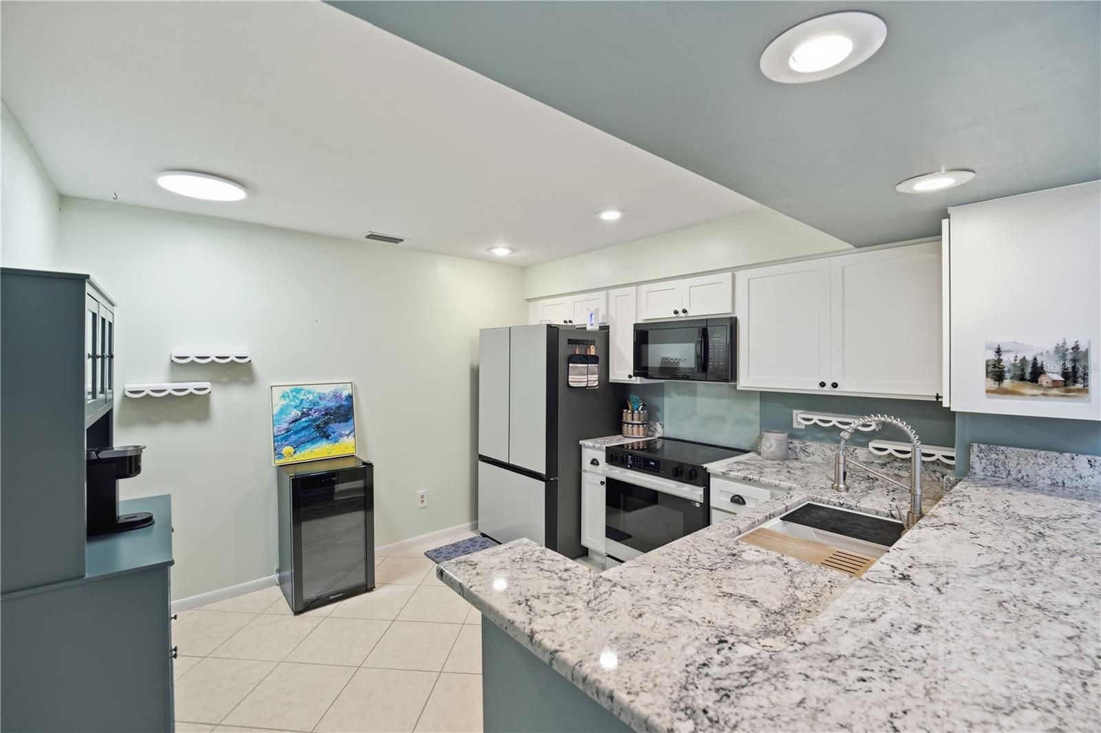 Kitchen - 56 LAKE FOREST PL, PALM COAST