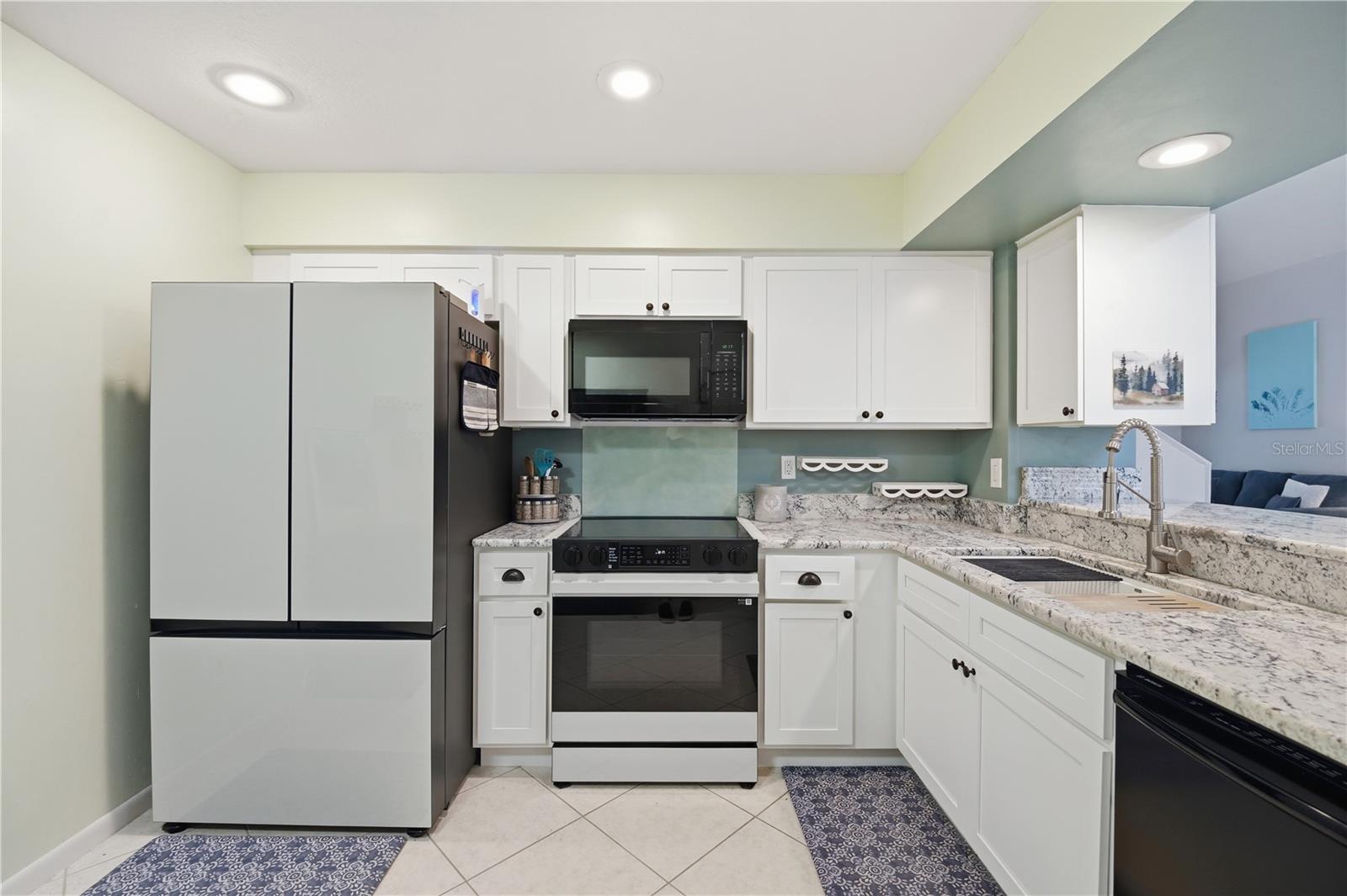 Kitchen - 56 LAKE FOREST PL, PALM COAST