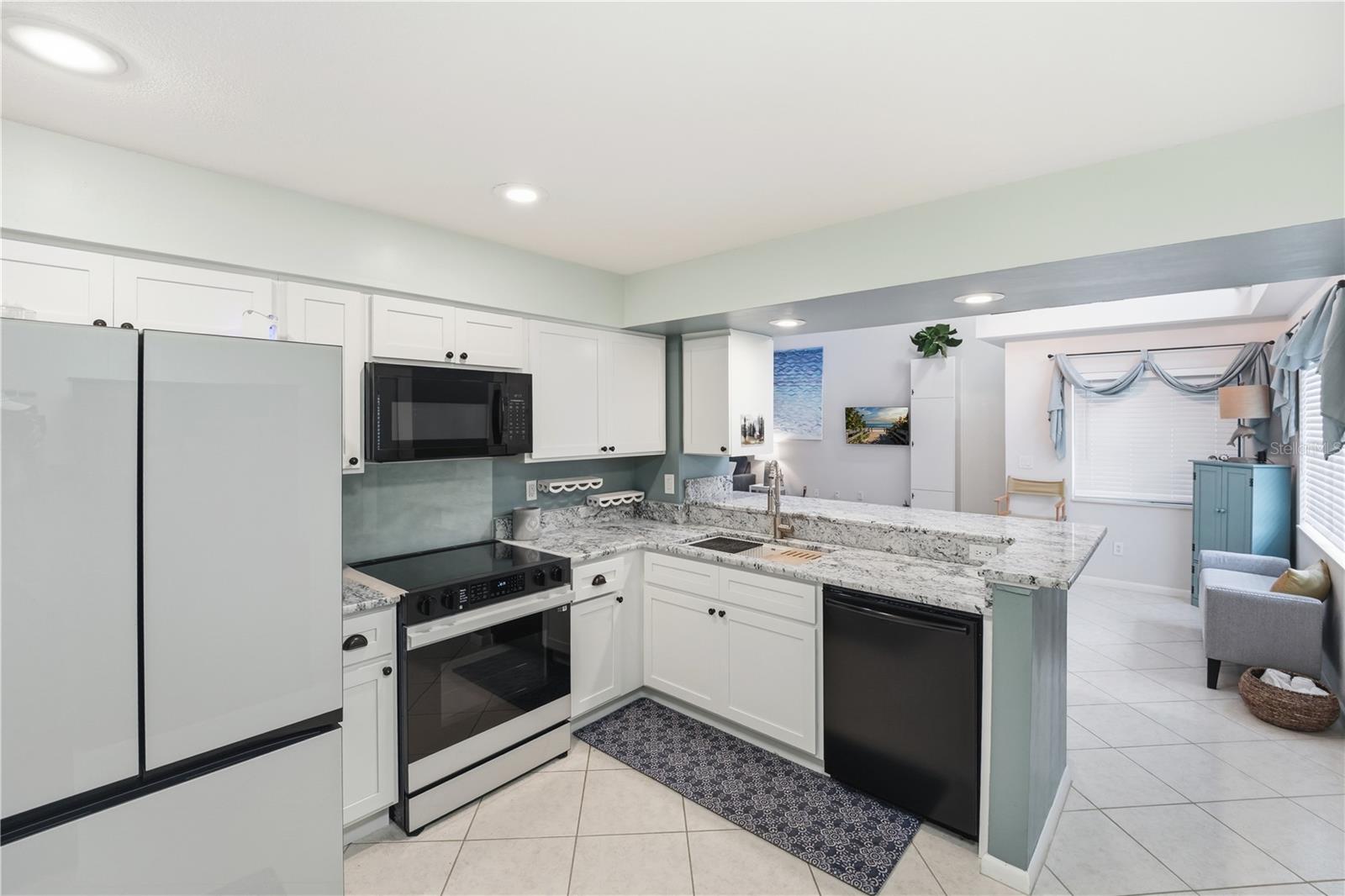 Kitchen - 56 LAKE FOREST PL, PALM COAST