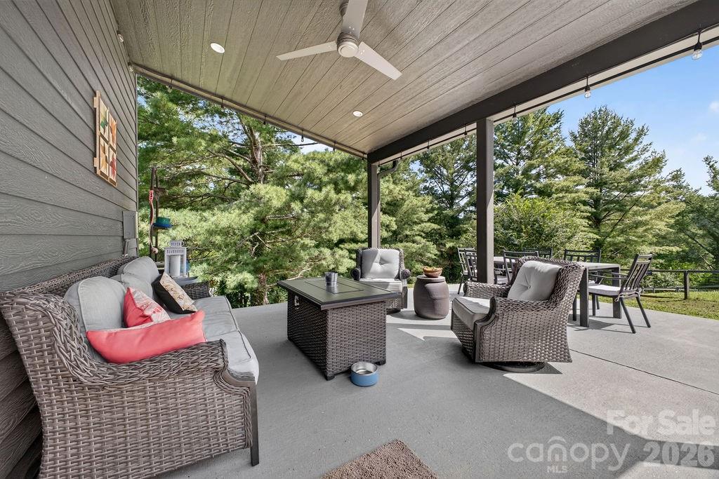 Single Family Residence at 208 Gravely Branch Road, Fletcher, photo 35 of 38