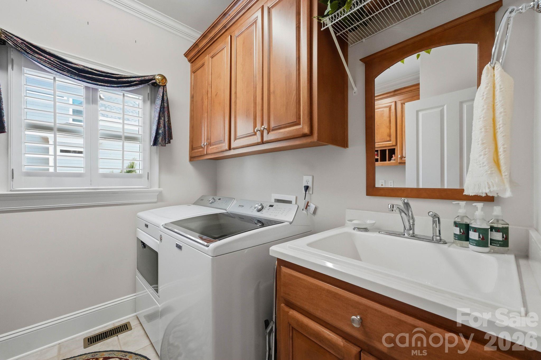 Single Family Residence at 7755 Chapel Creek Drive, Denver, photo 42 of 48