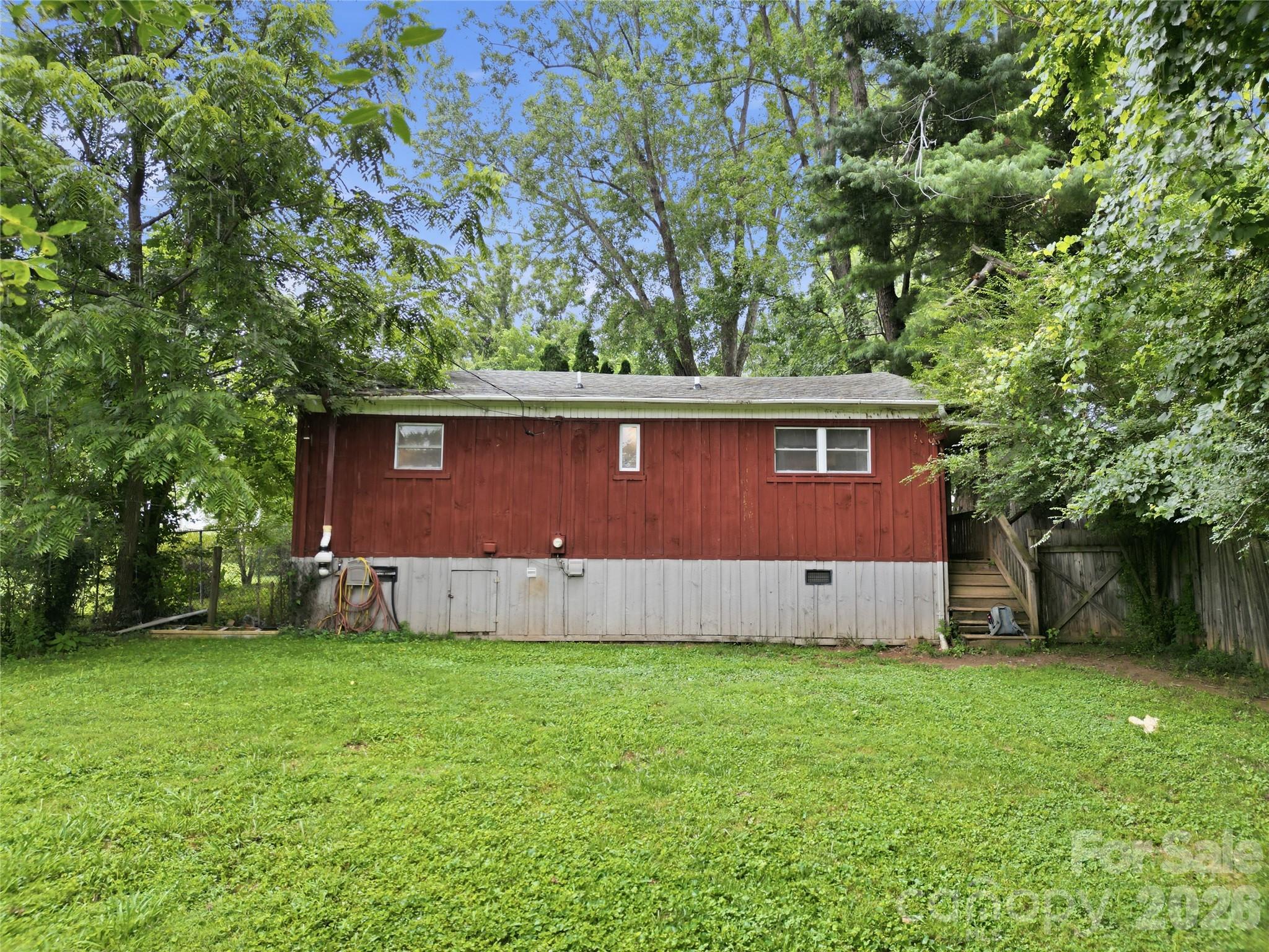 Single Family Residence at 307 Beverly Avenue, Hendersonville, photo 20 of 32