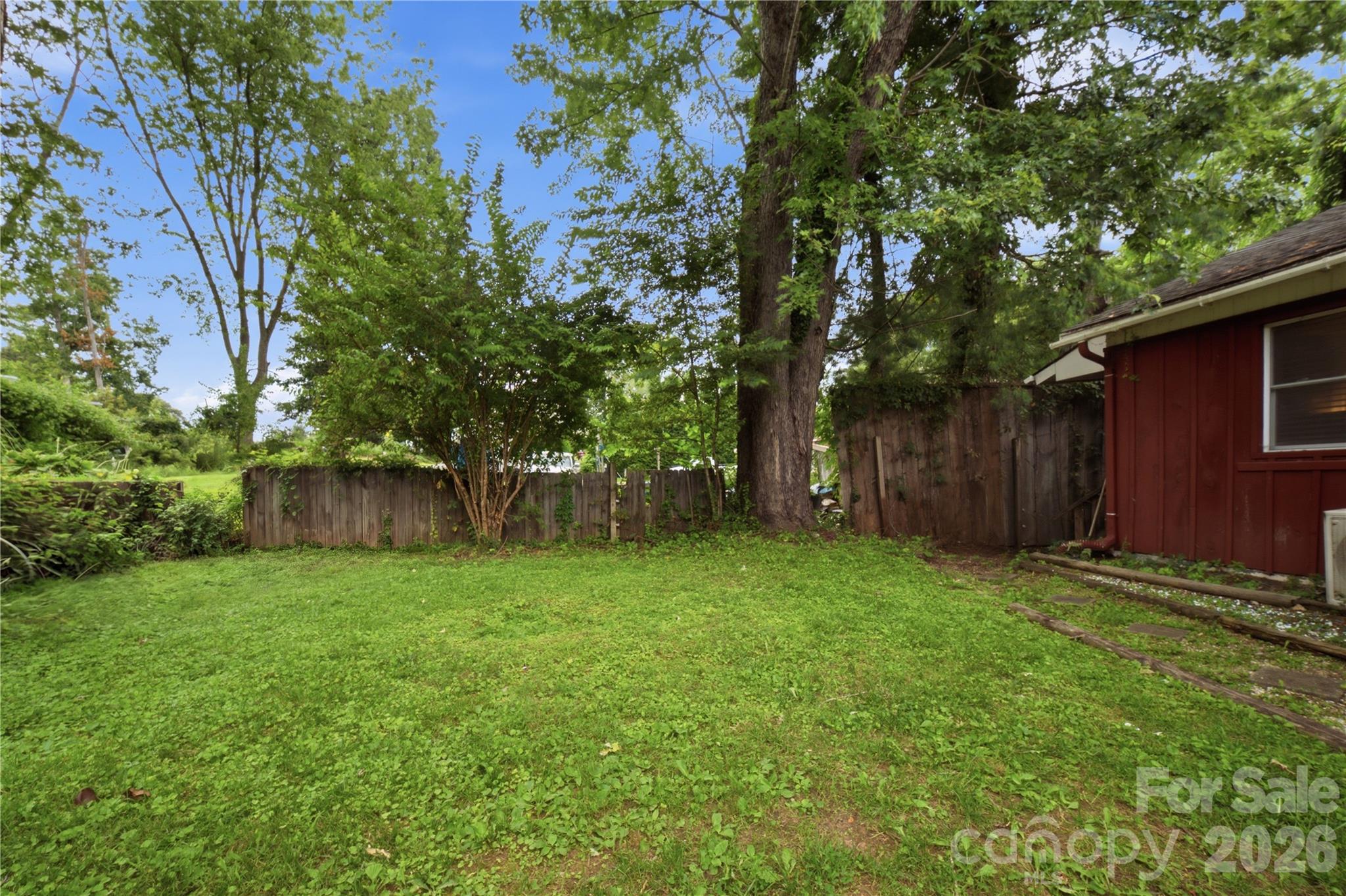 Single Family Residence at 307 Beverly Avenue, Hendersonville, photo 21 of 32