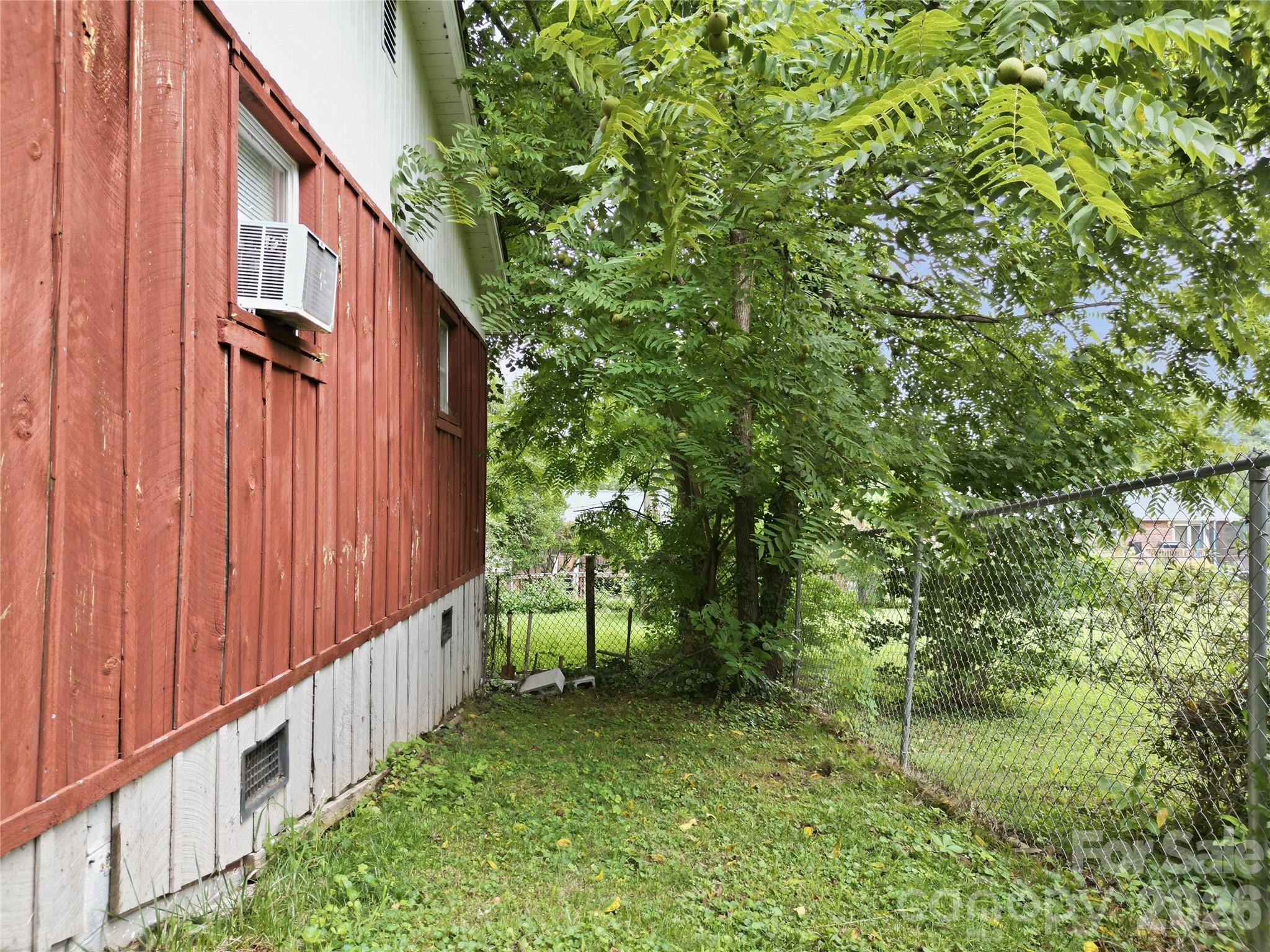 Single Family Residence at 307 Beverly Avenue, Hendersonville, photo 26 of 32