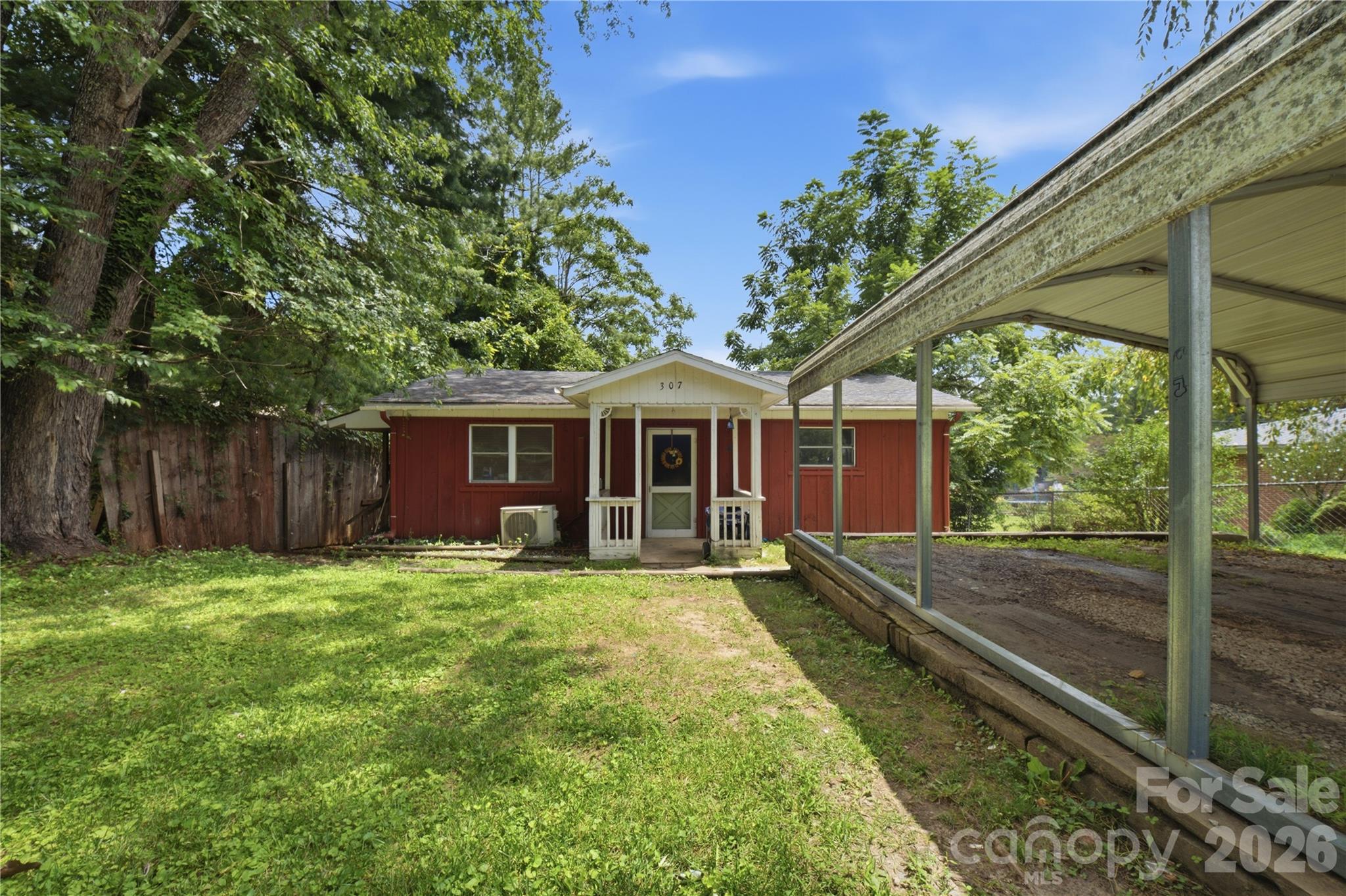 Single Family Residence at 307 Beverly Avenue, Hendersonville, photo 27 of 32