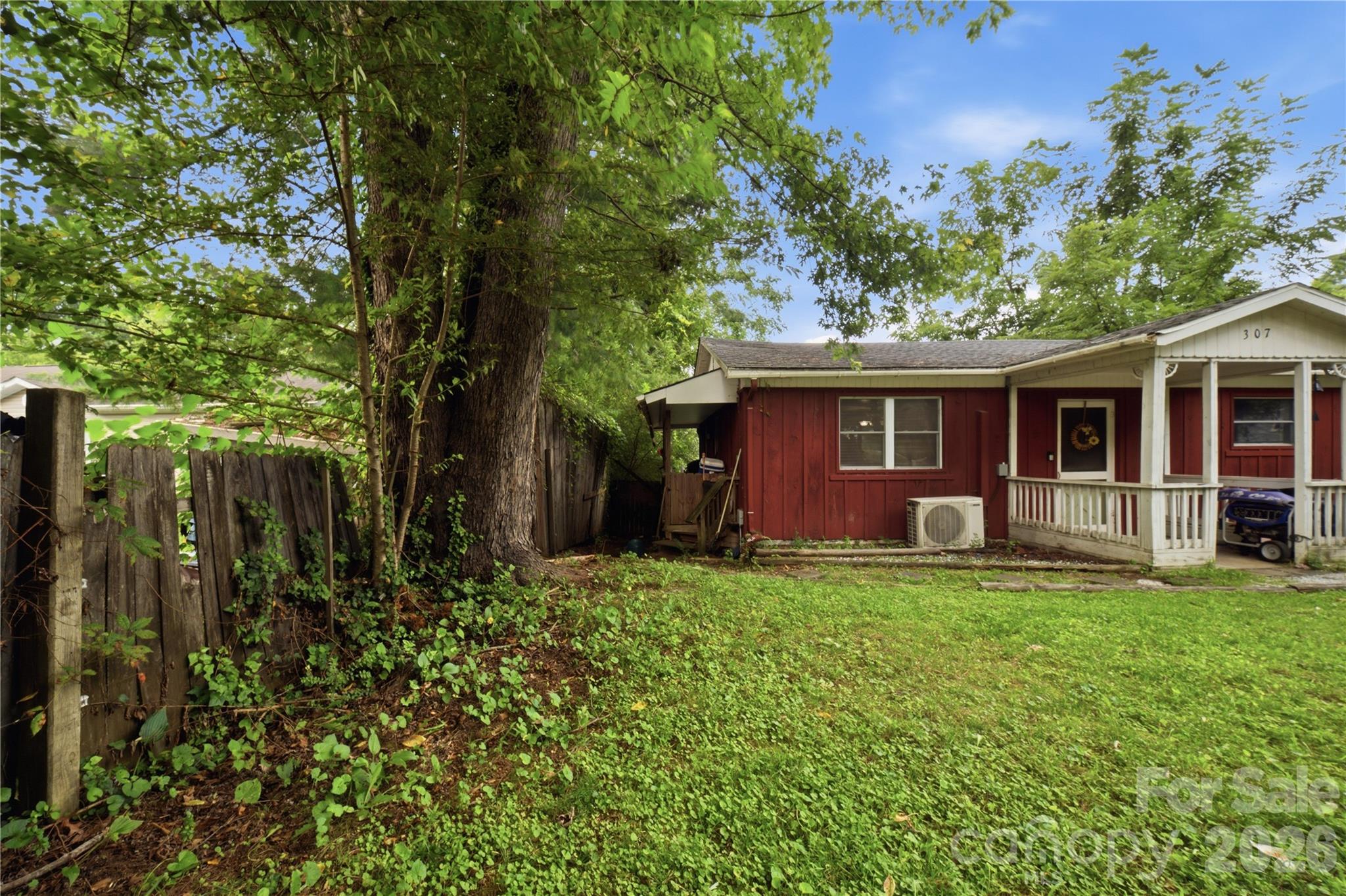 Single Family Residence at 307 Beverly Avenue, Hendersonville, photo 30 of 32