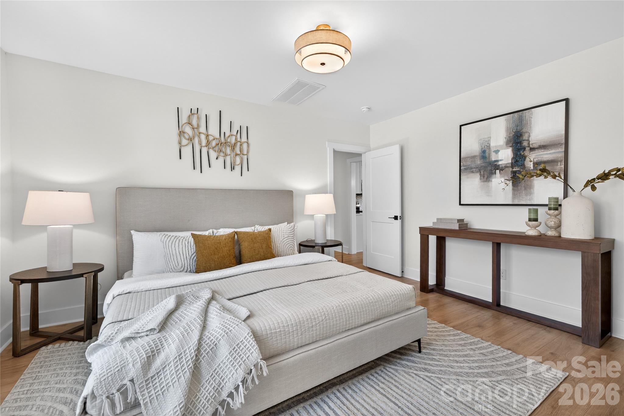 Large primary suite with room for king bed! - 309 W Gold Street, Kings Mountain