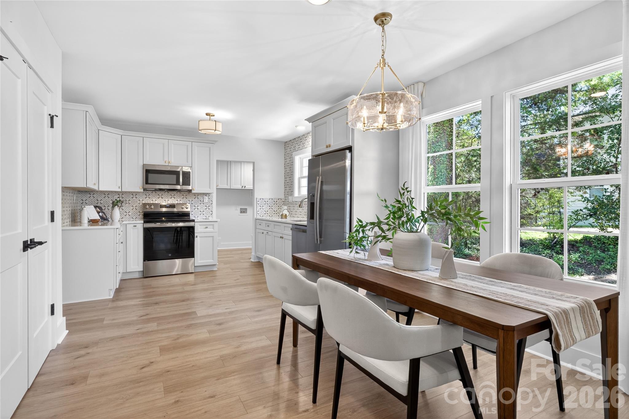 Single Family Residence at 309 W Gold Street, Kings Mountain, photo 12 of 24