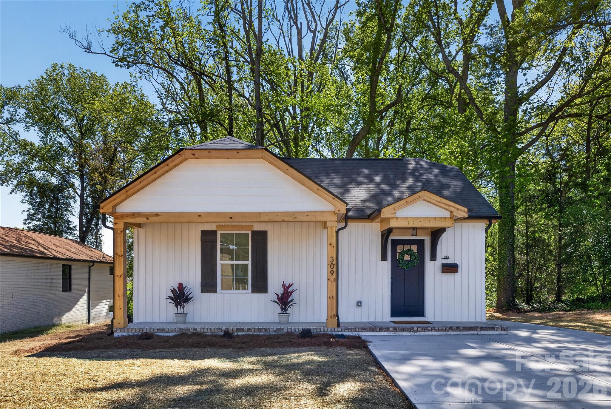 Single Family Residence at 309 W Gold Street, Kings Mountain, photo 21 of 24