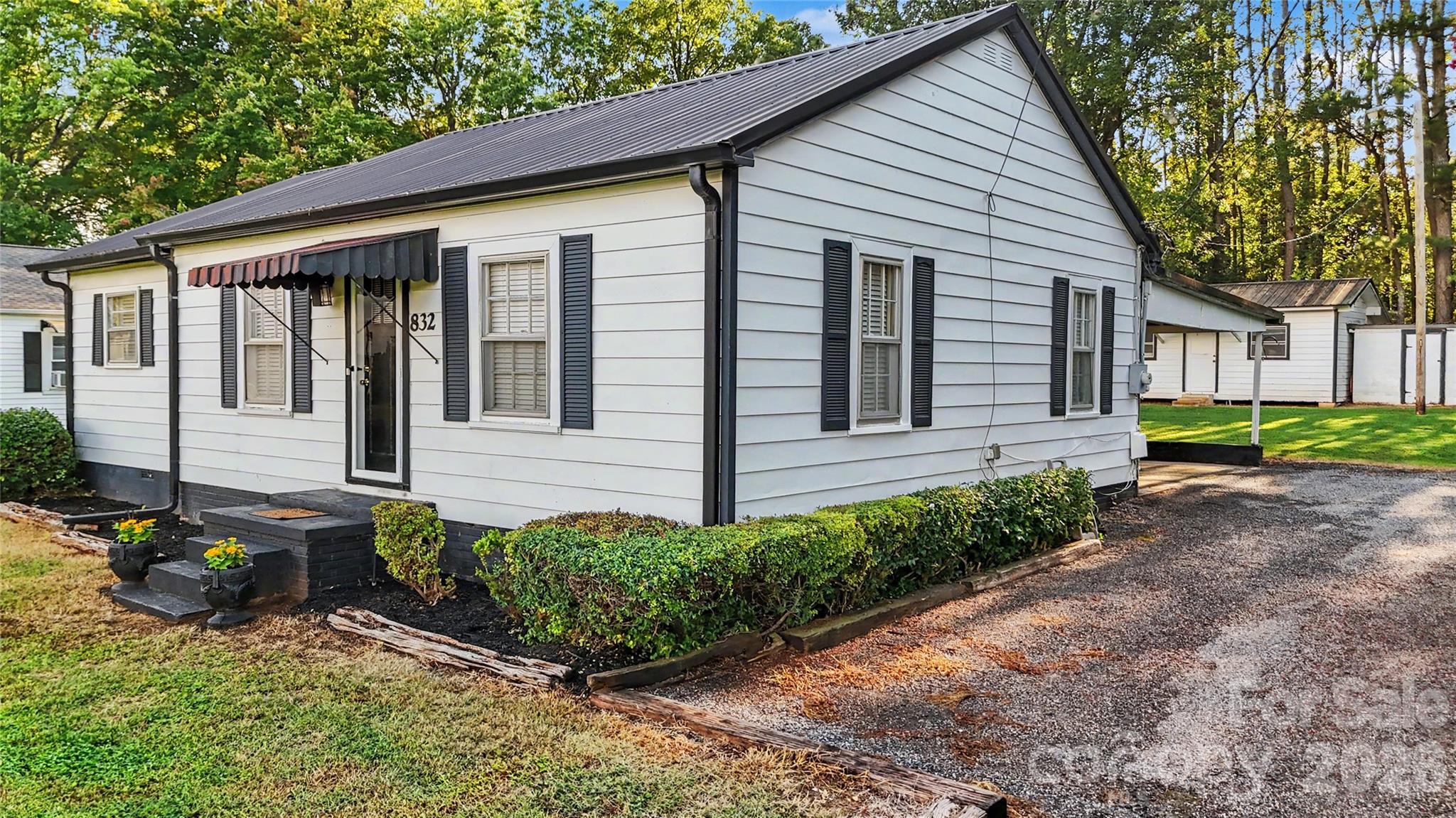 Single Family Residence at 832 Baker Street, Statesville, photo 5 of 47