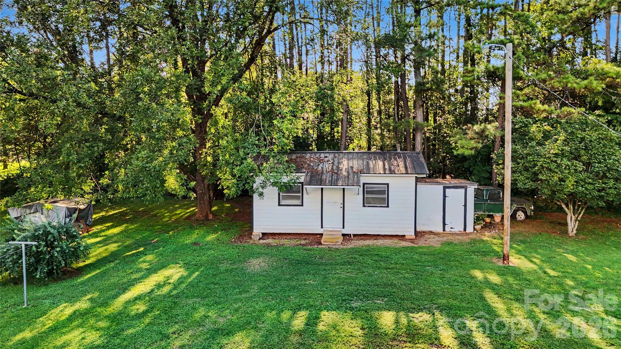 Single Family Residence at 832 Baker Street, Statesville, photo 14 of 47