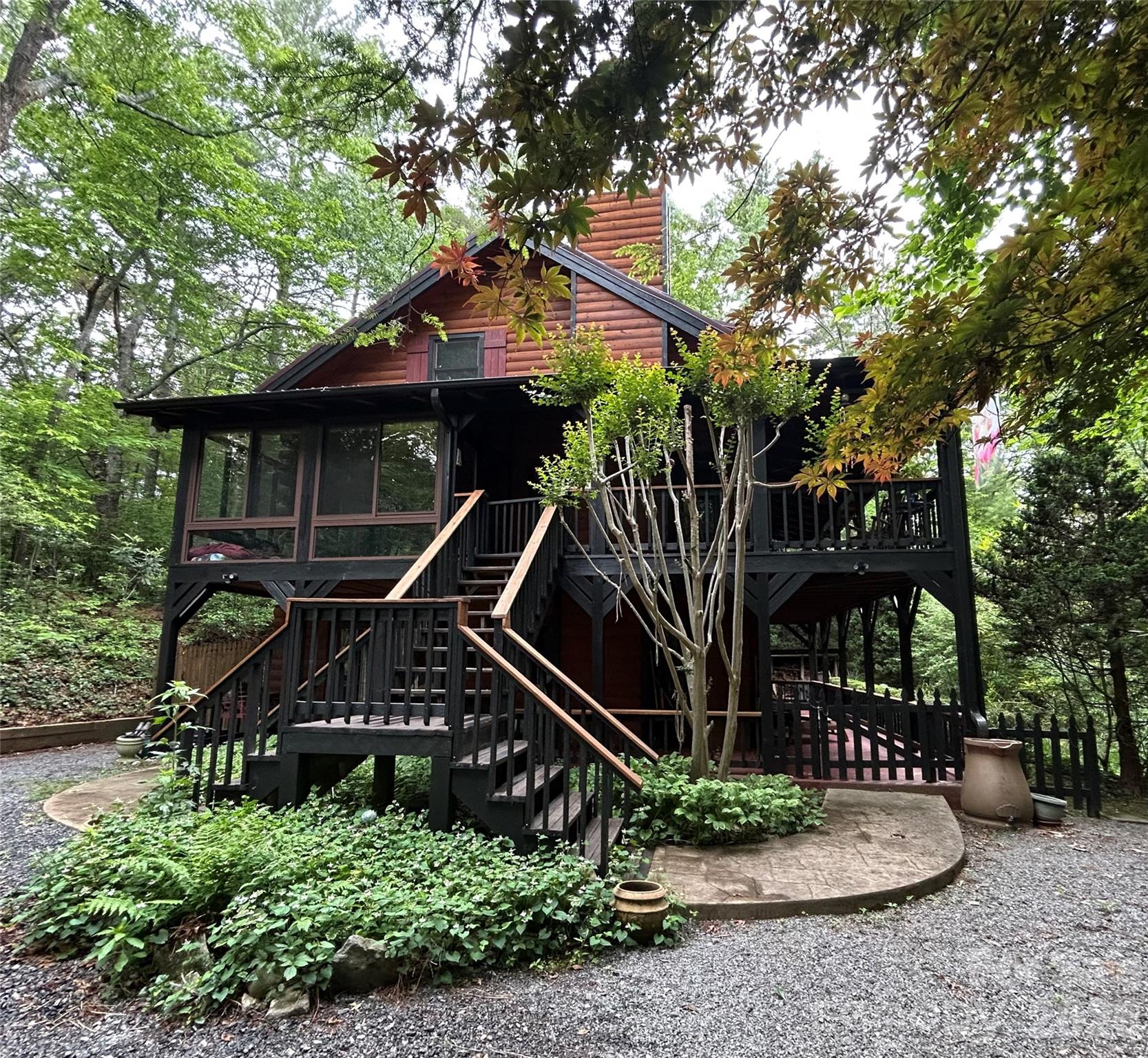 Single Family Residence at 696 Top Of The Mountain Road, Hendersonville, photo 3 of 41