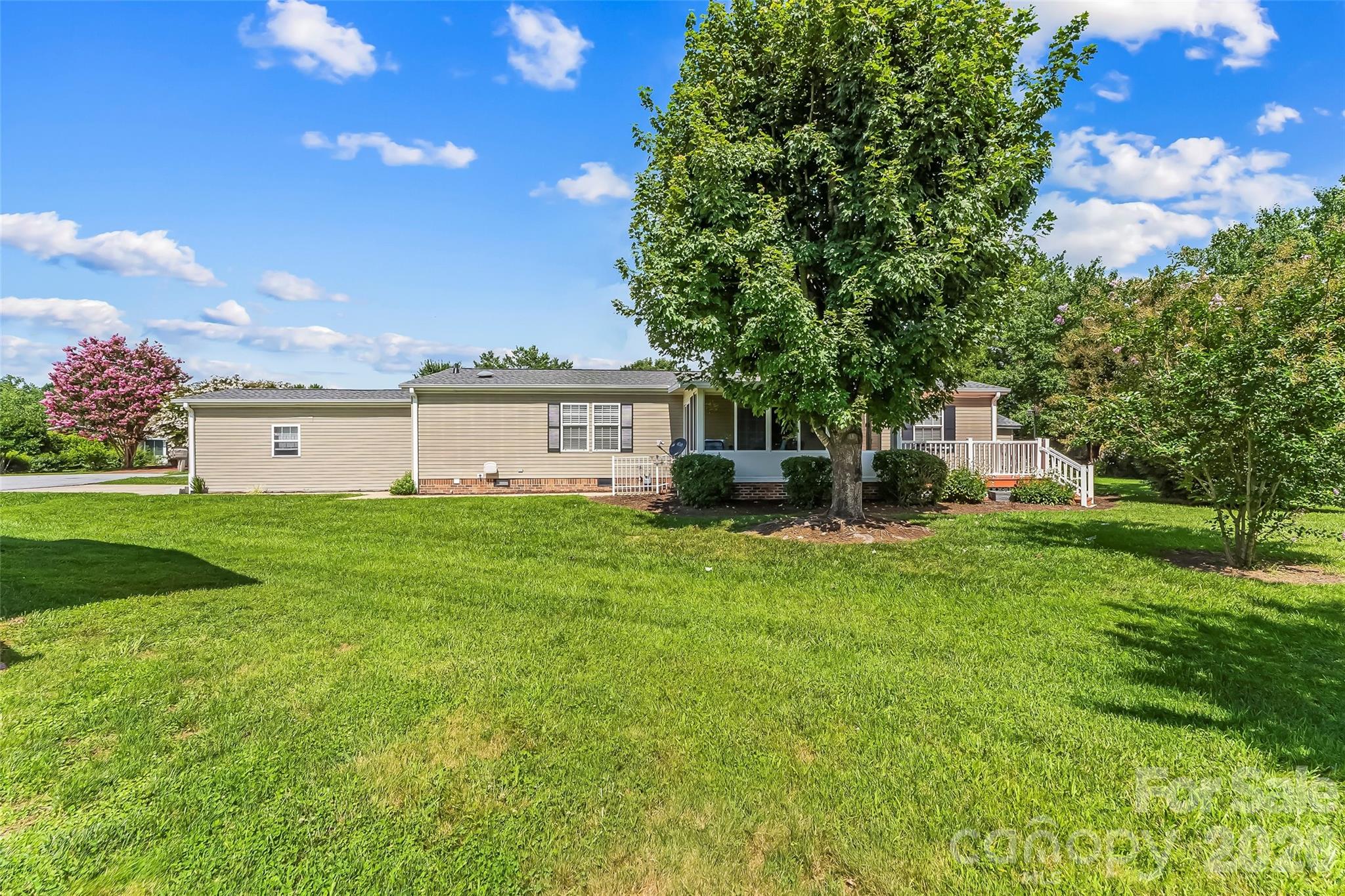 Single Family Residence at 208 Red Birch Court, Hendersonville, photo 19 of 25
