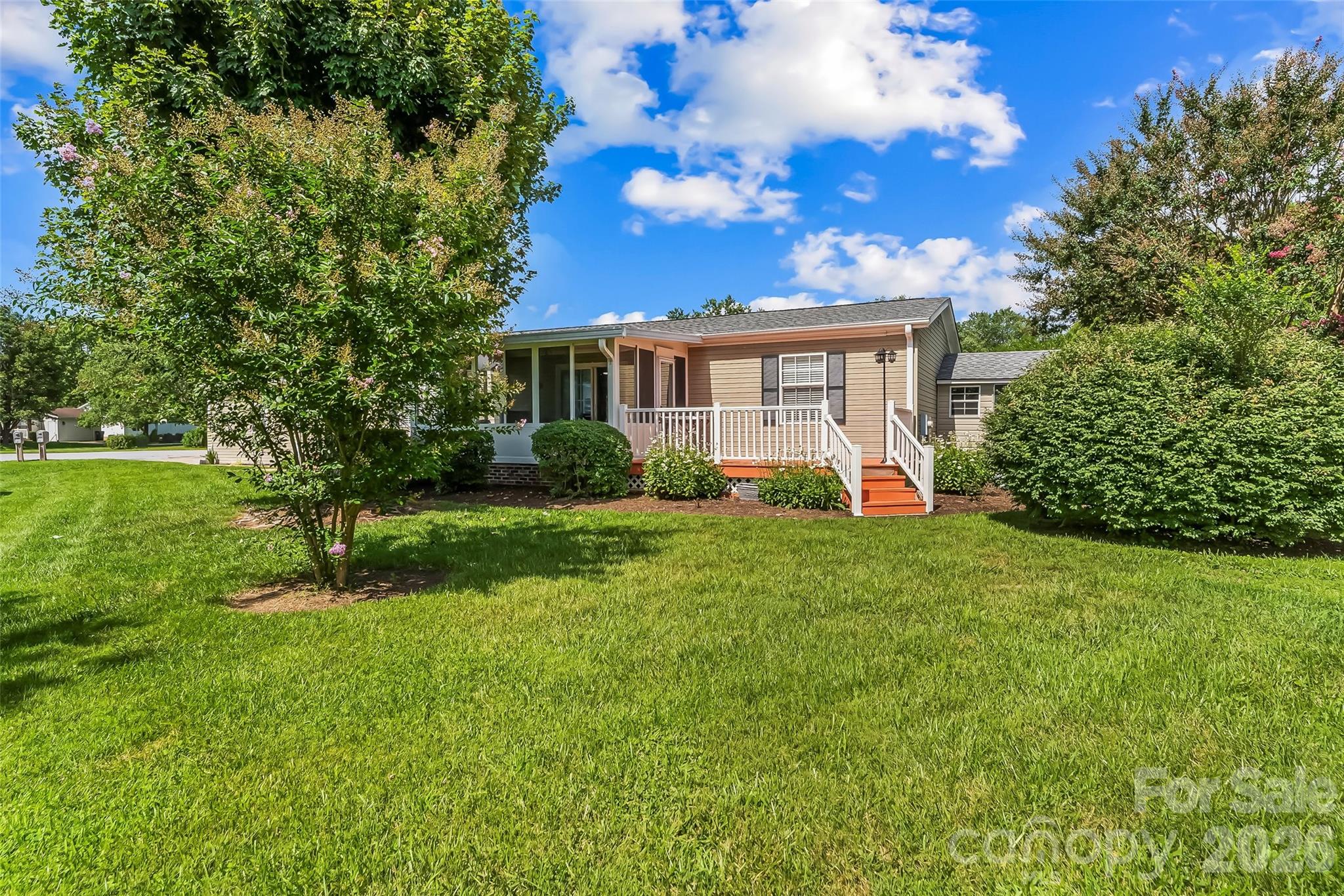 Single Family Residence at 208 Red Birch Court, Hendersonville, photo 20 of 25