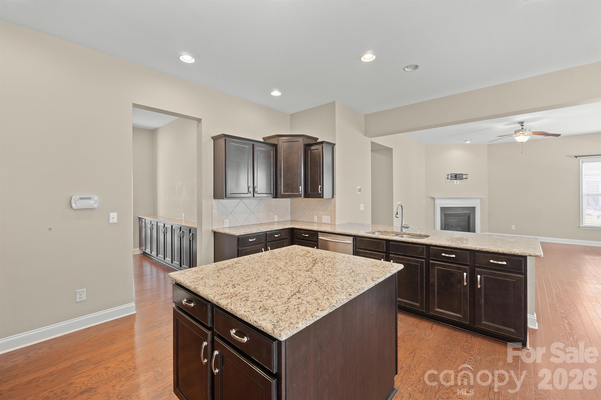 Single Family Residence at 331 Montibello Drive, Mooresville, photo 19 of 48