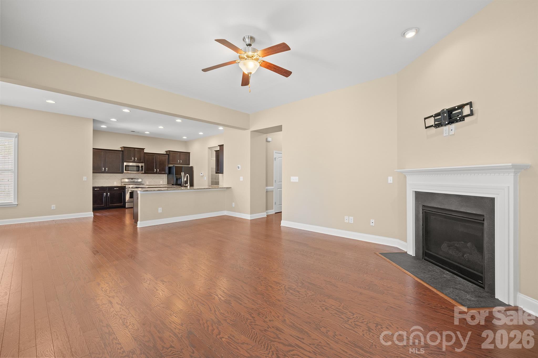 Single Family Residence at 331 Montibello Drive, Mooresville, photo 28 of 48