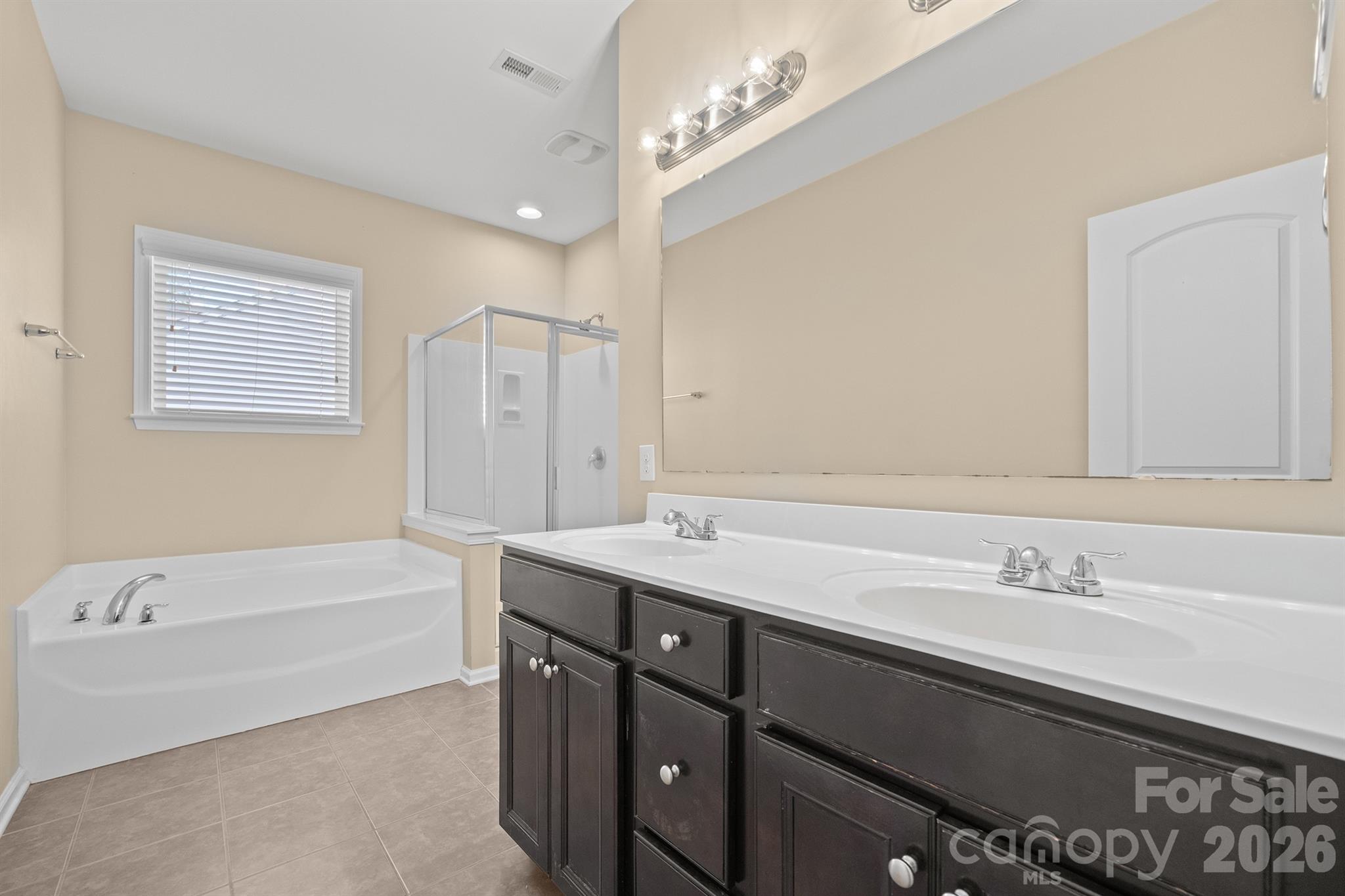 Single Family Residence at 331 Montibello Drive, Mooresville, photo 46 of 48