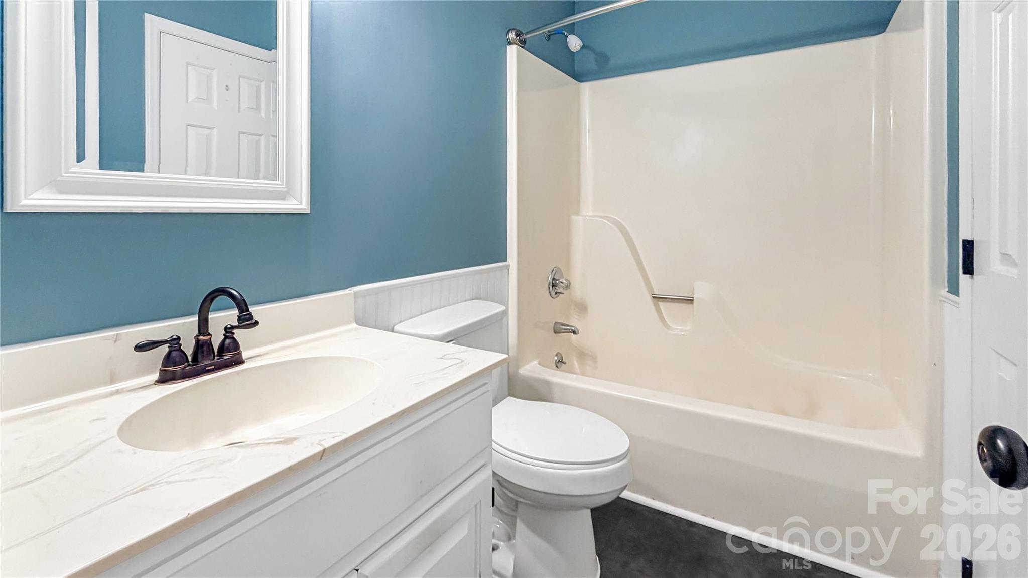 Single Family Residence at 16539 Grapperhall Drive, Huntersville, photo 7 of 19