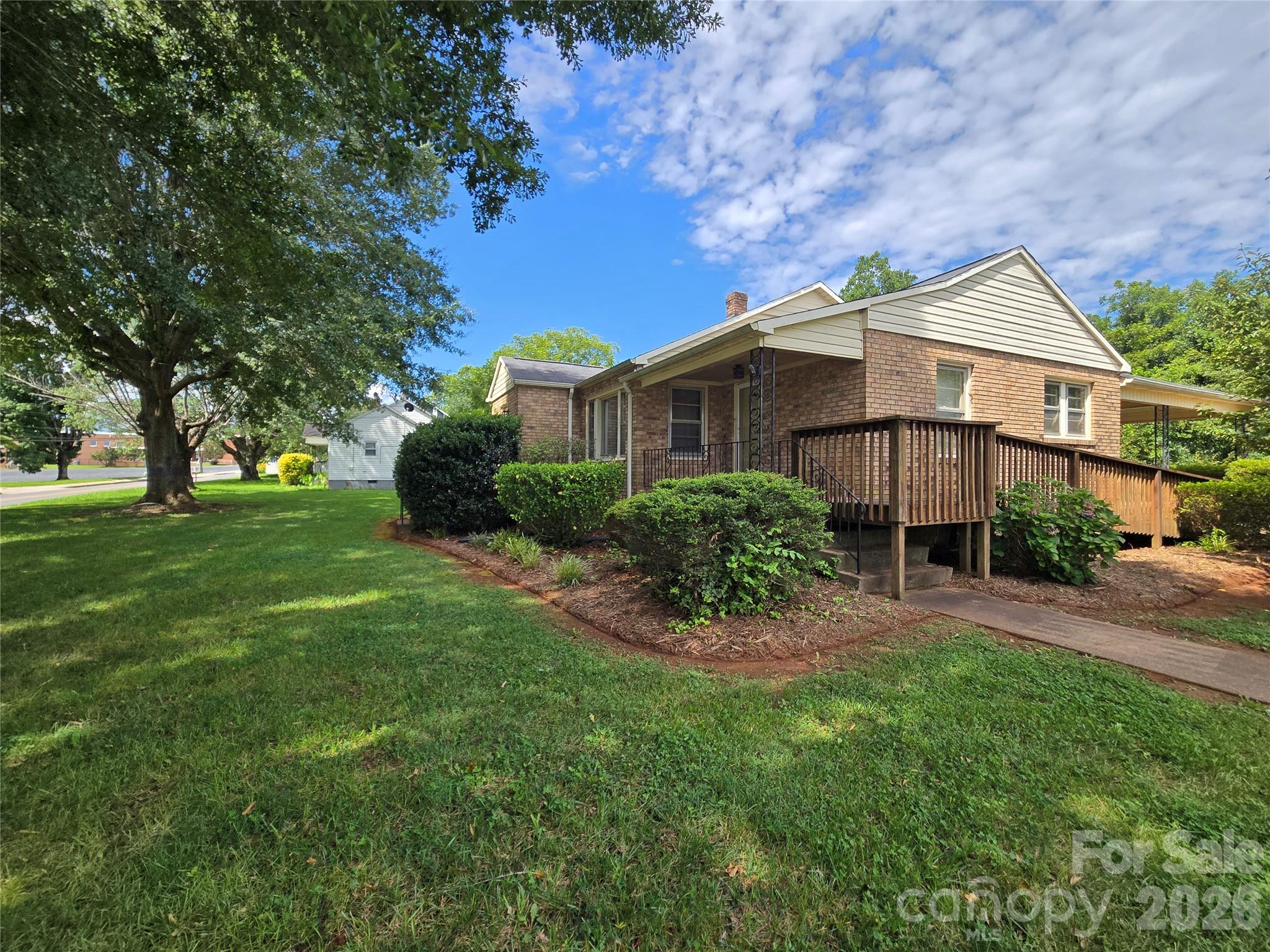 Single Family Residence at 305 Oakland Avenue Avenue, Morganton, photo 2 of 30