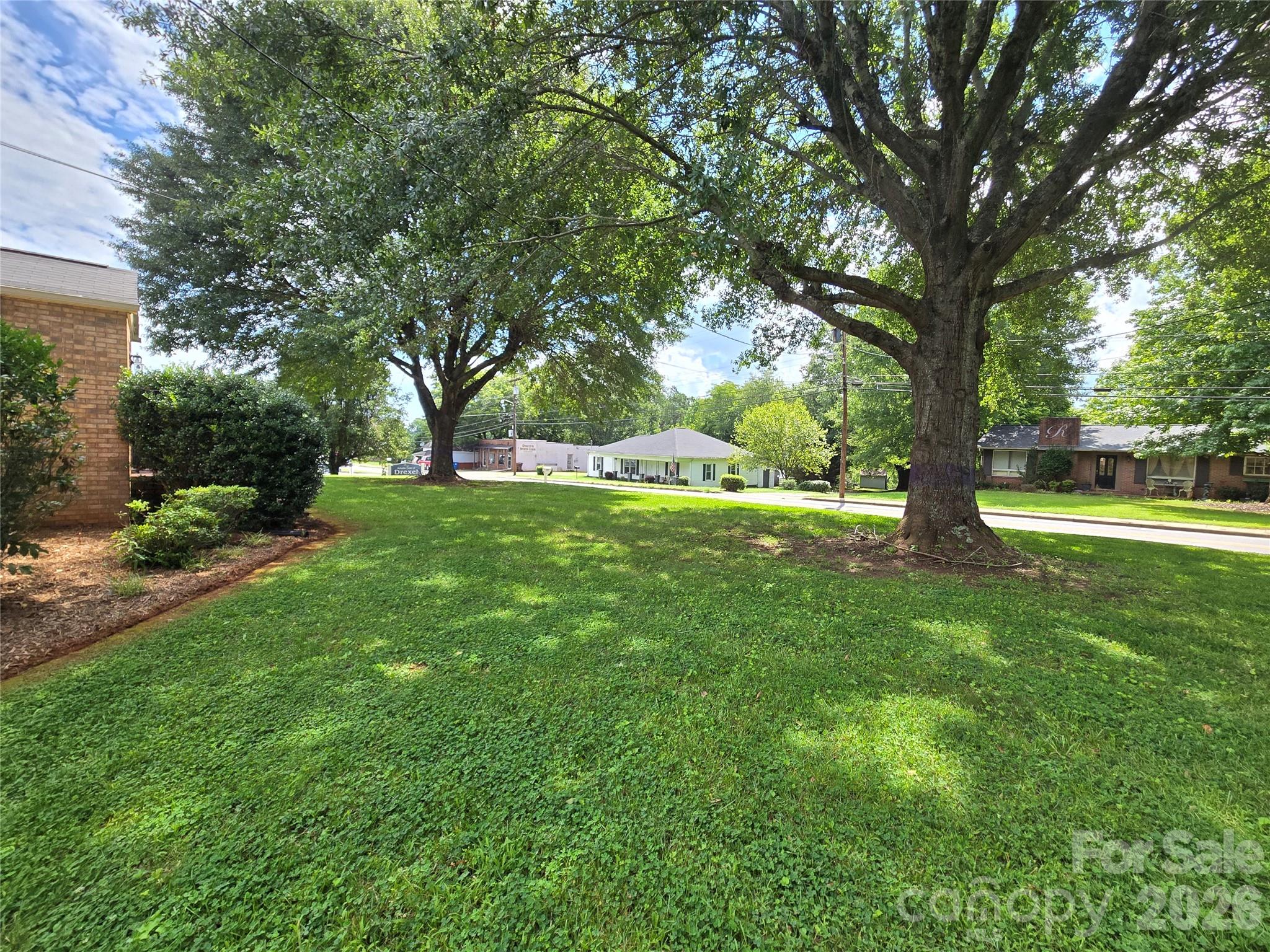 Single Family Residence at 305 Oakland Avenue Avenue, Morganton, photo 6 of 30