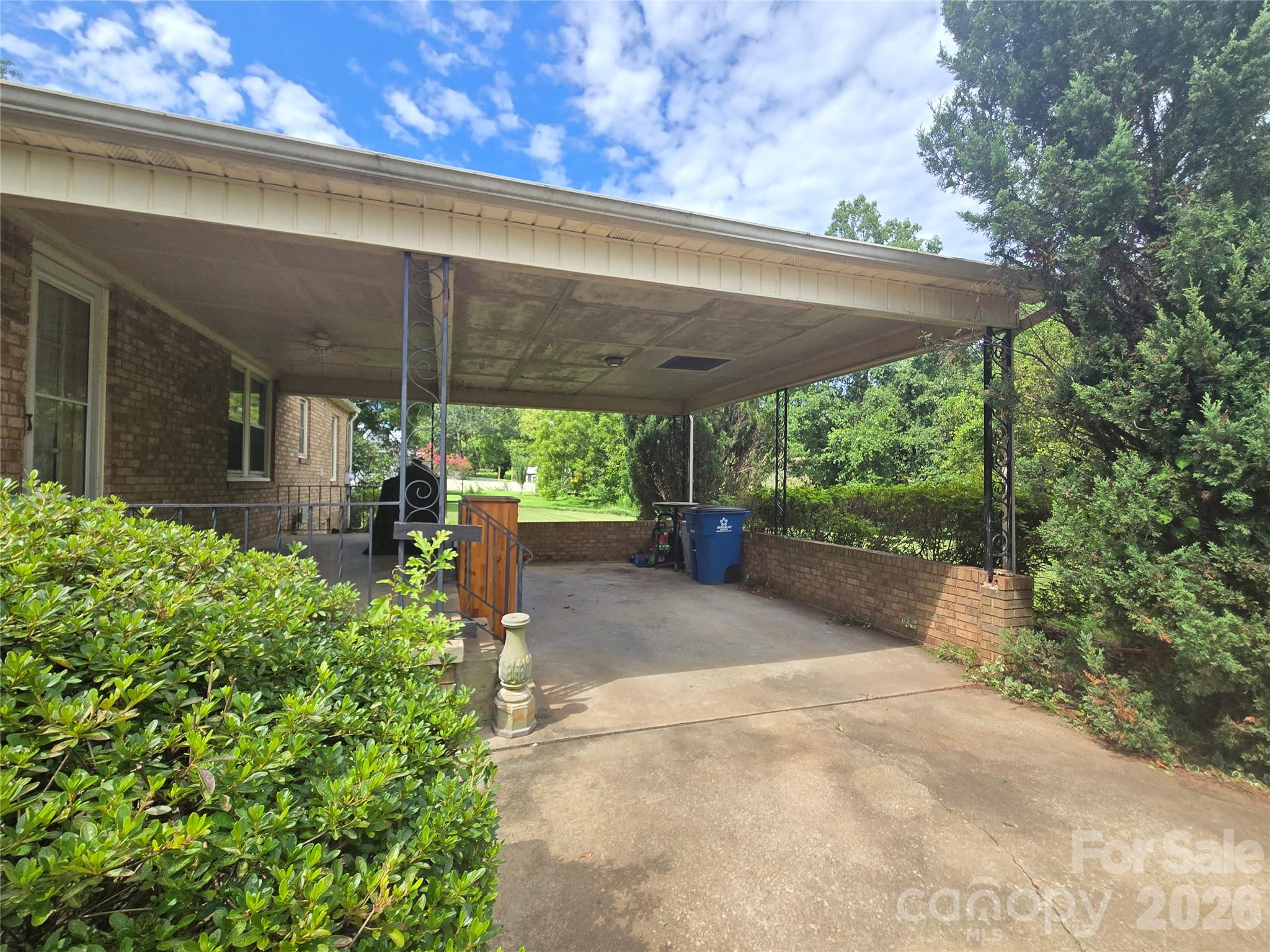 Single Family Residence at 305 Oakland Avenue Avenue, Morganton, photo 10 of 30