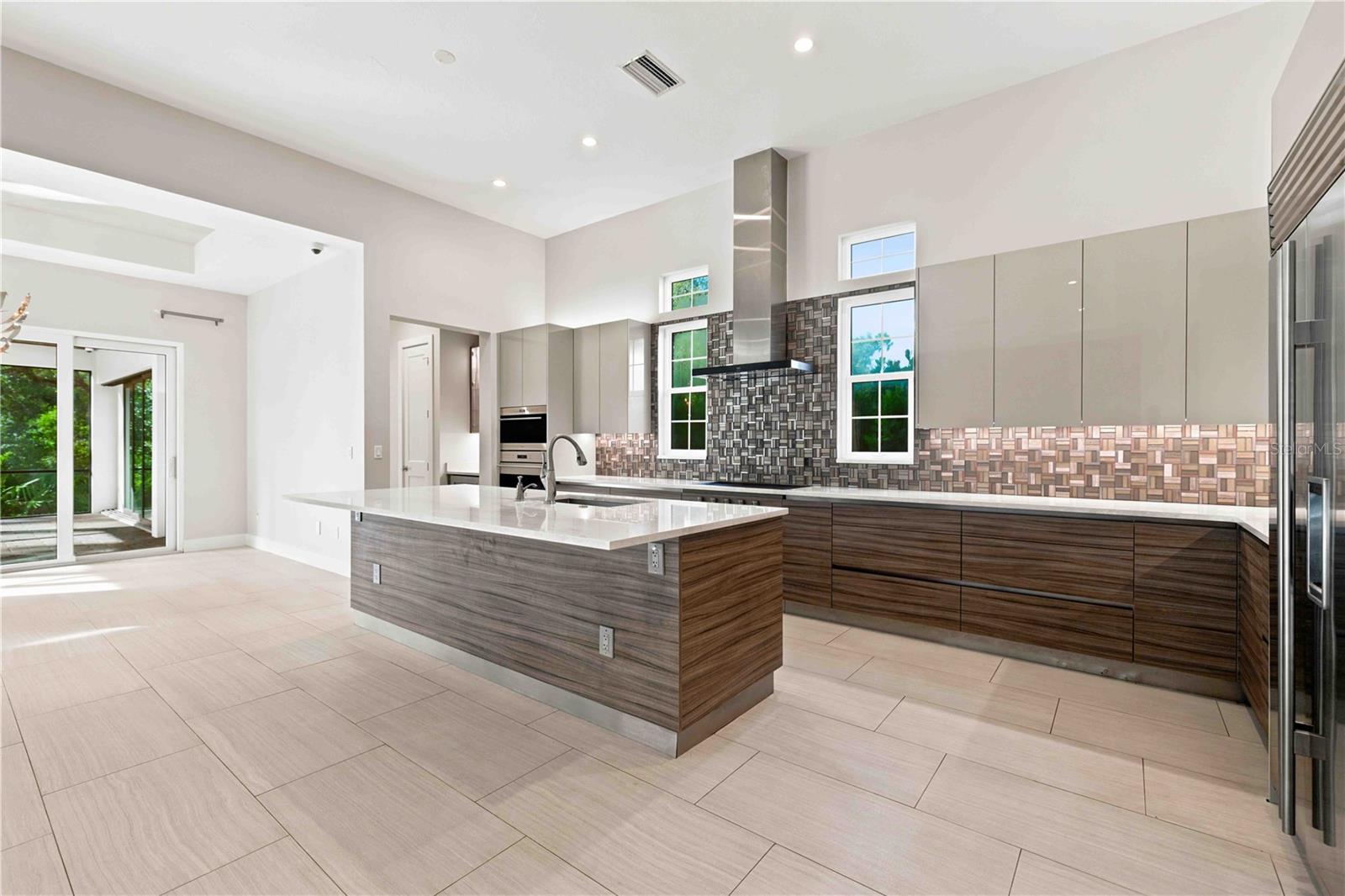 Single Family Residence at 21724 DEER POINTE XING, BRADENTON, photo 18 of 46