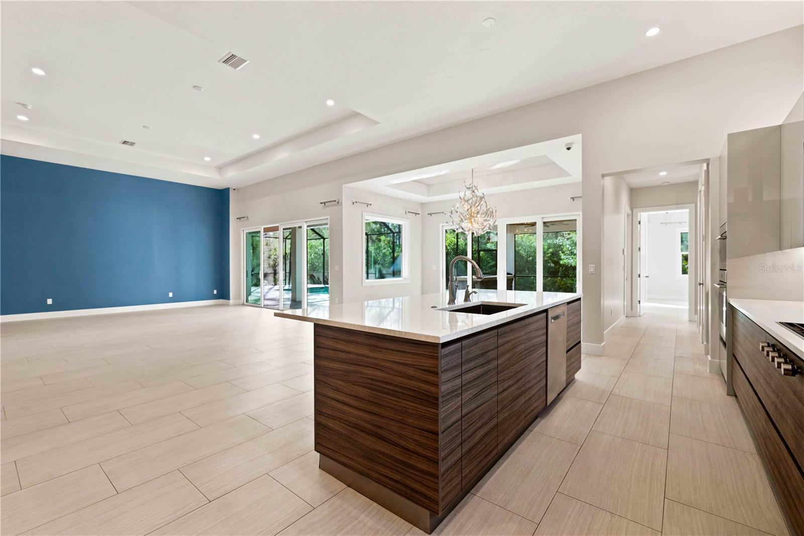 Single Family Residence at 21724 DEER POINTE XING, BRADENTON, photo 21 of 46