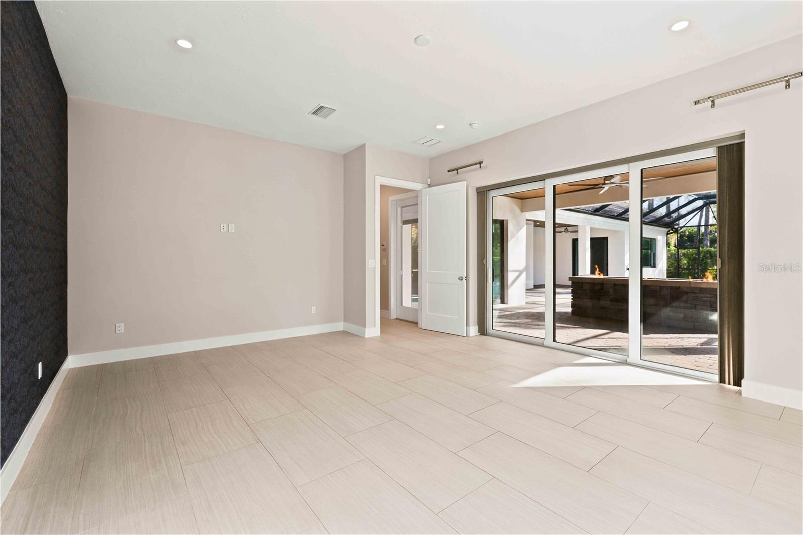 Single Family Residence at 21724 DEER POINTE XING, BRADENTON, photo 25 of 46