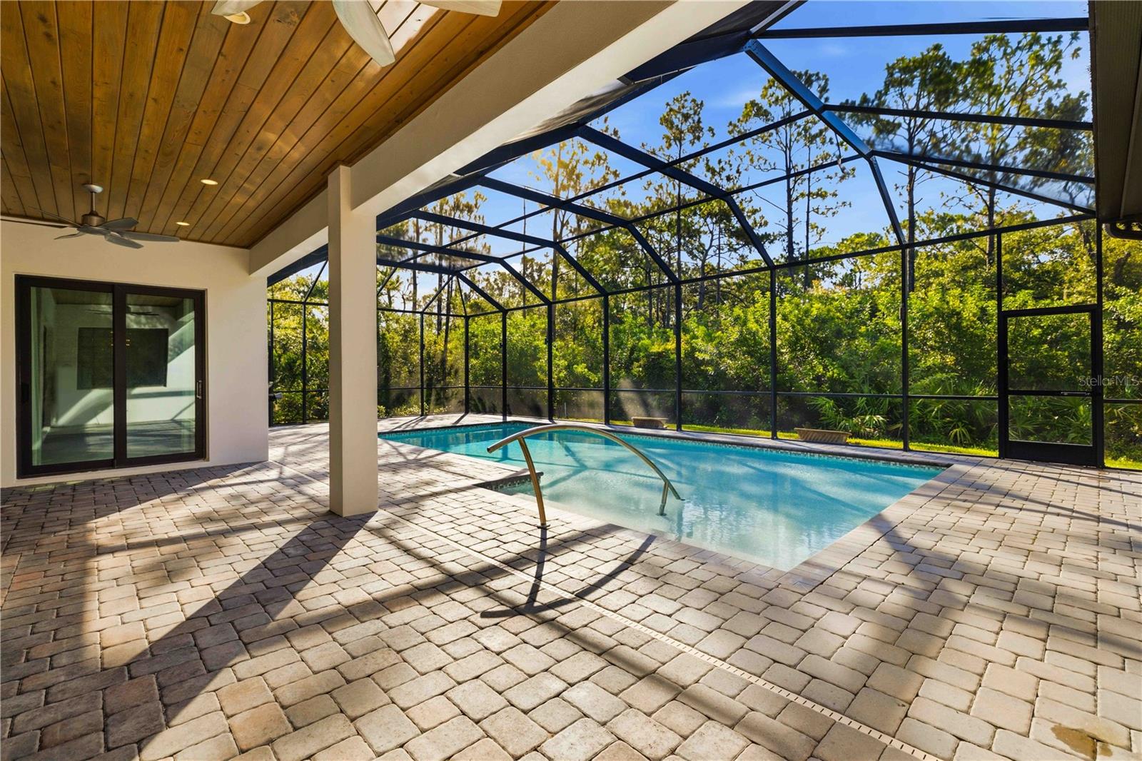 Single Family Residence at 21724 DEER POINTE XING, BRADENTON, photo 3 of 46