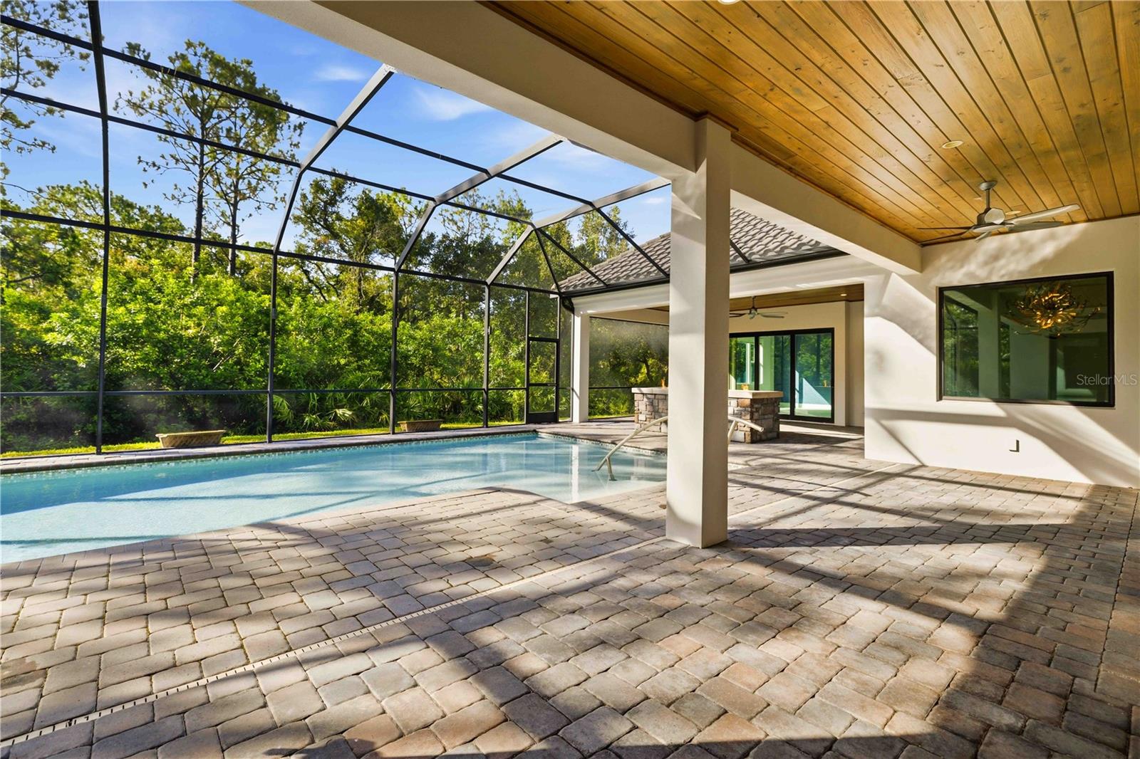 Single Family Residence at 21724 DEER POINTE XING, BRADENTON, photo 4 of 46