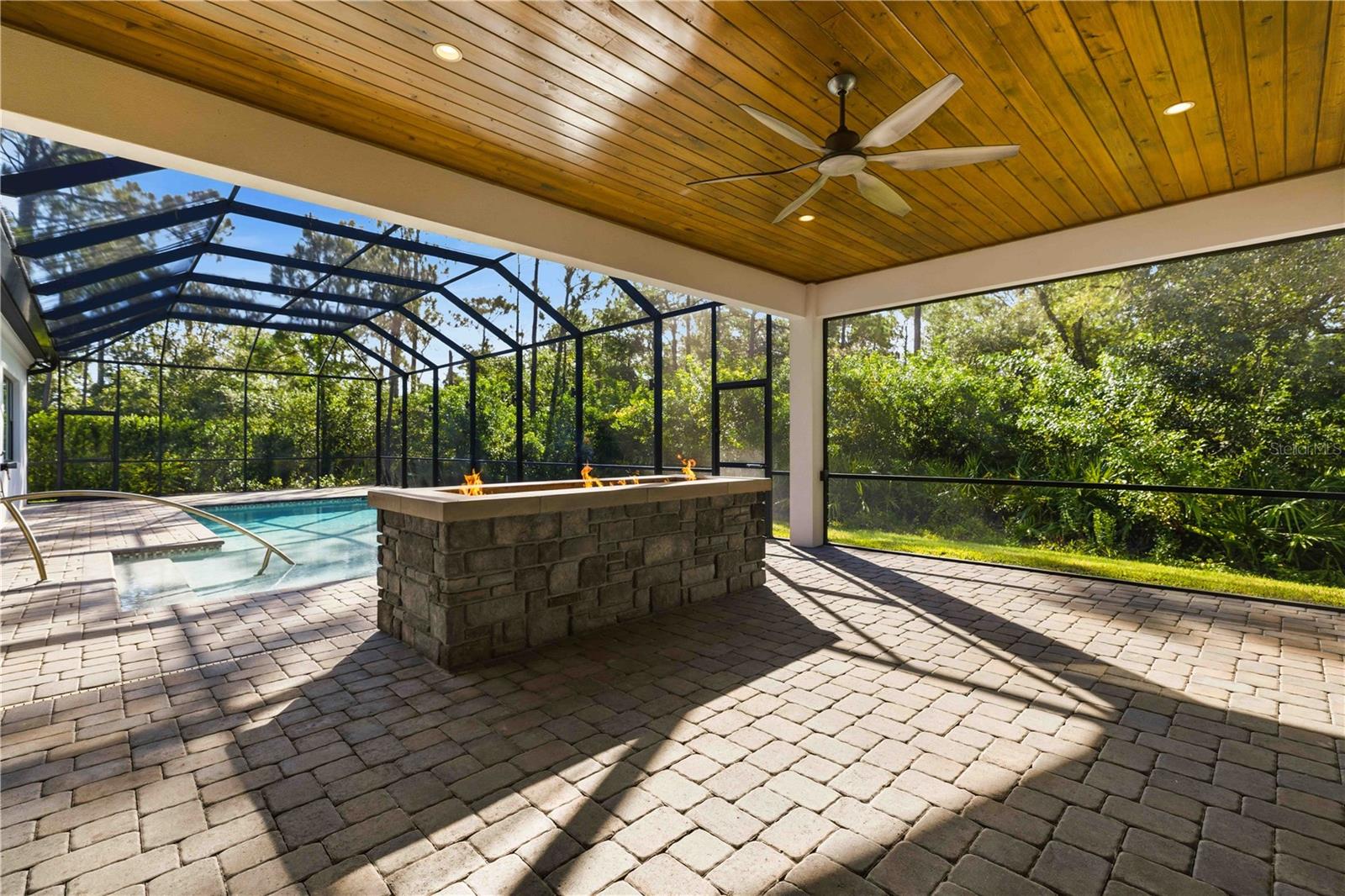 Single Family Residence at 21724 DEER POINTE XING, BRADENTON, photo 5 of 46