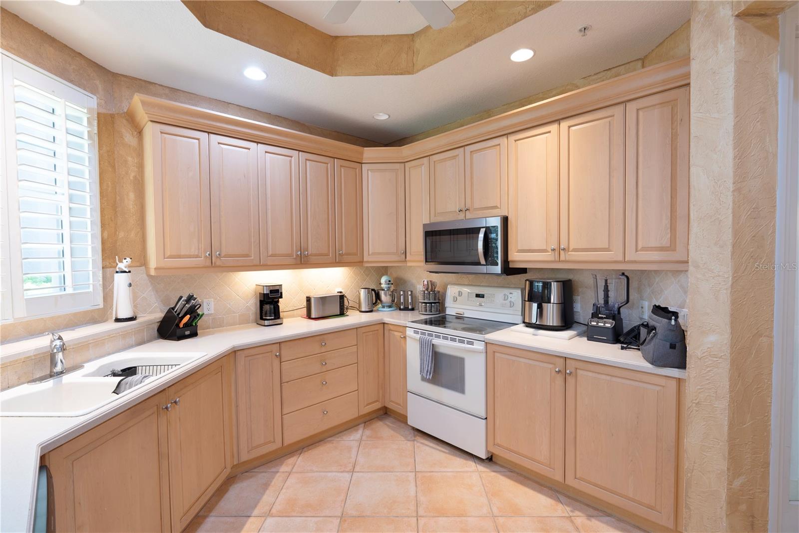 Kitchen - 7492 BOTANICA PKWY #102, SARASOTA