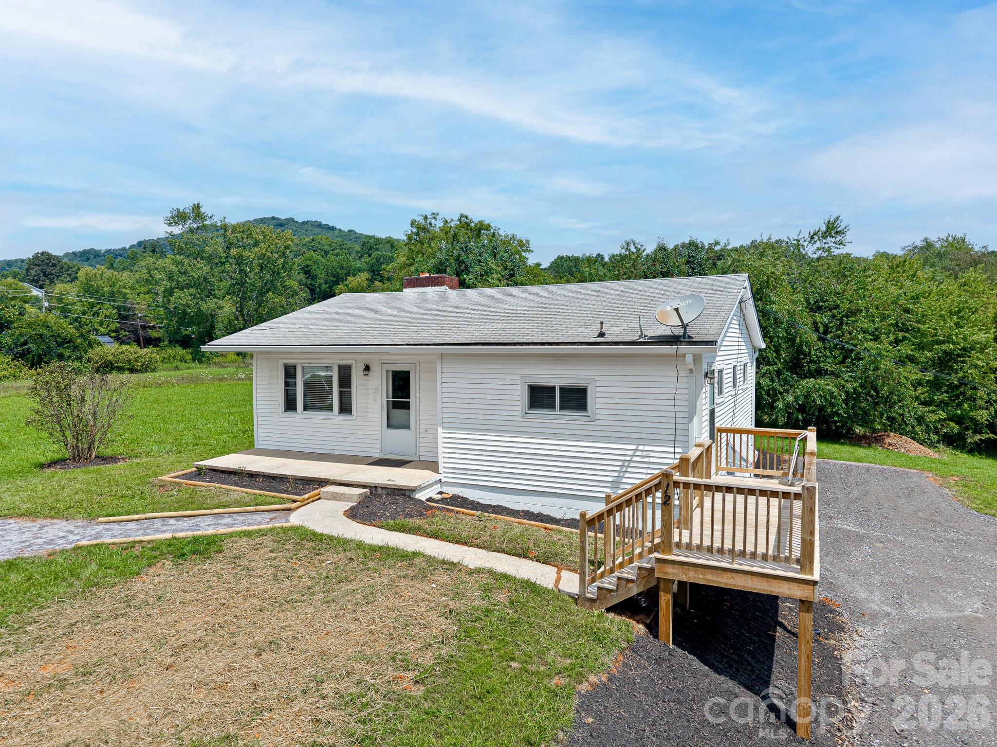 Single Family Residence at 12 Baker Road, Asheville, photo 3 of 29
