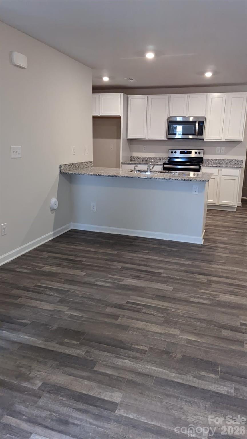 Townhouse at 226 Winston Lane, Salisbury, photo 5 of 12
