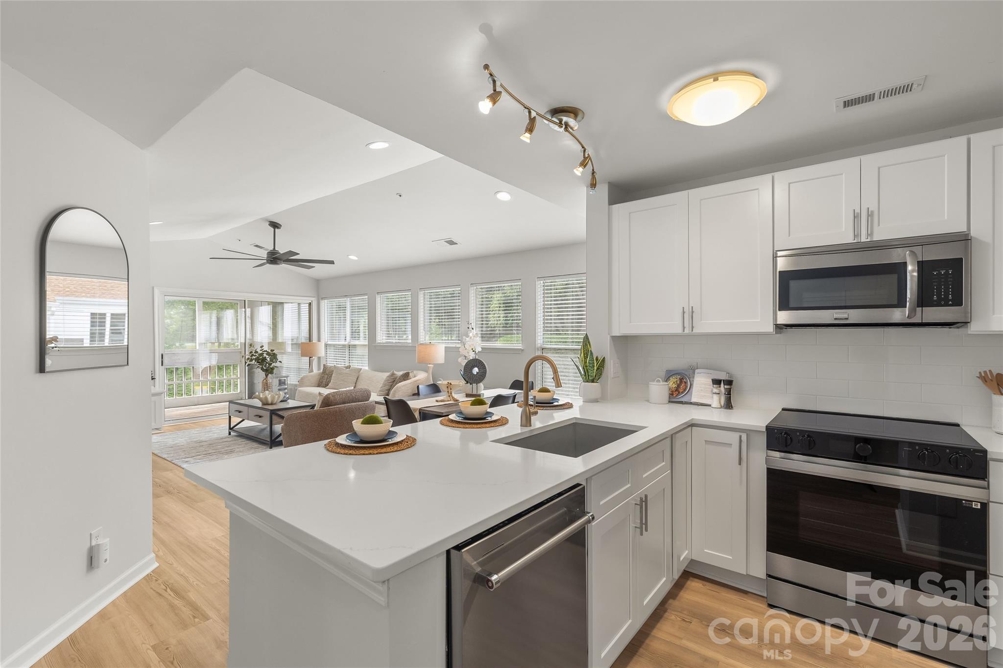 Condominium at 757 Southwest Drive, Davidson, photo 4 of 29