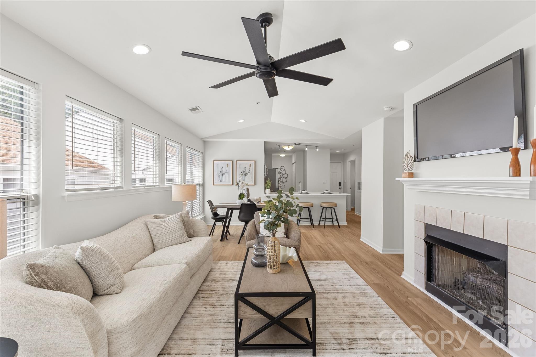 Condominium at 757 Southwest Drive, Davidson, photo 11 of 29