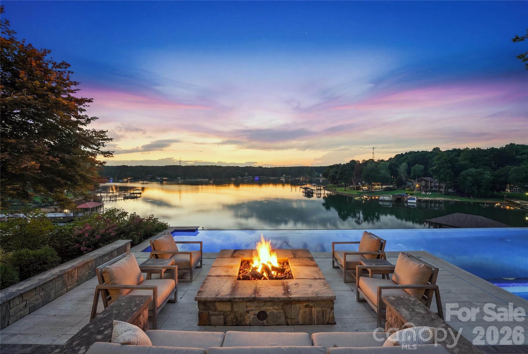 Single Family Residence at 125 Quiet Waters Drive, Mooresville, photo 5 of 48