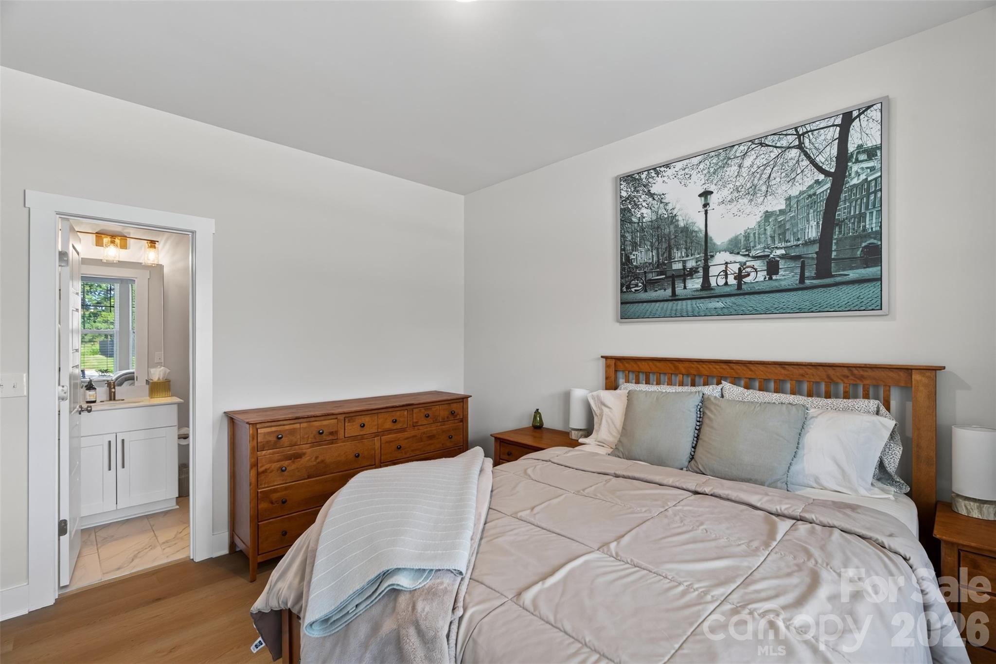 Guest bedroom down access to full bath - 14103 Belmont Greene Drive, Charlotte