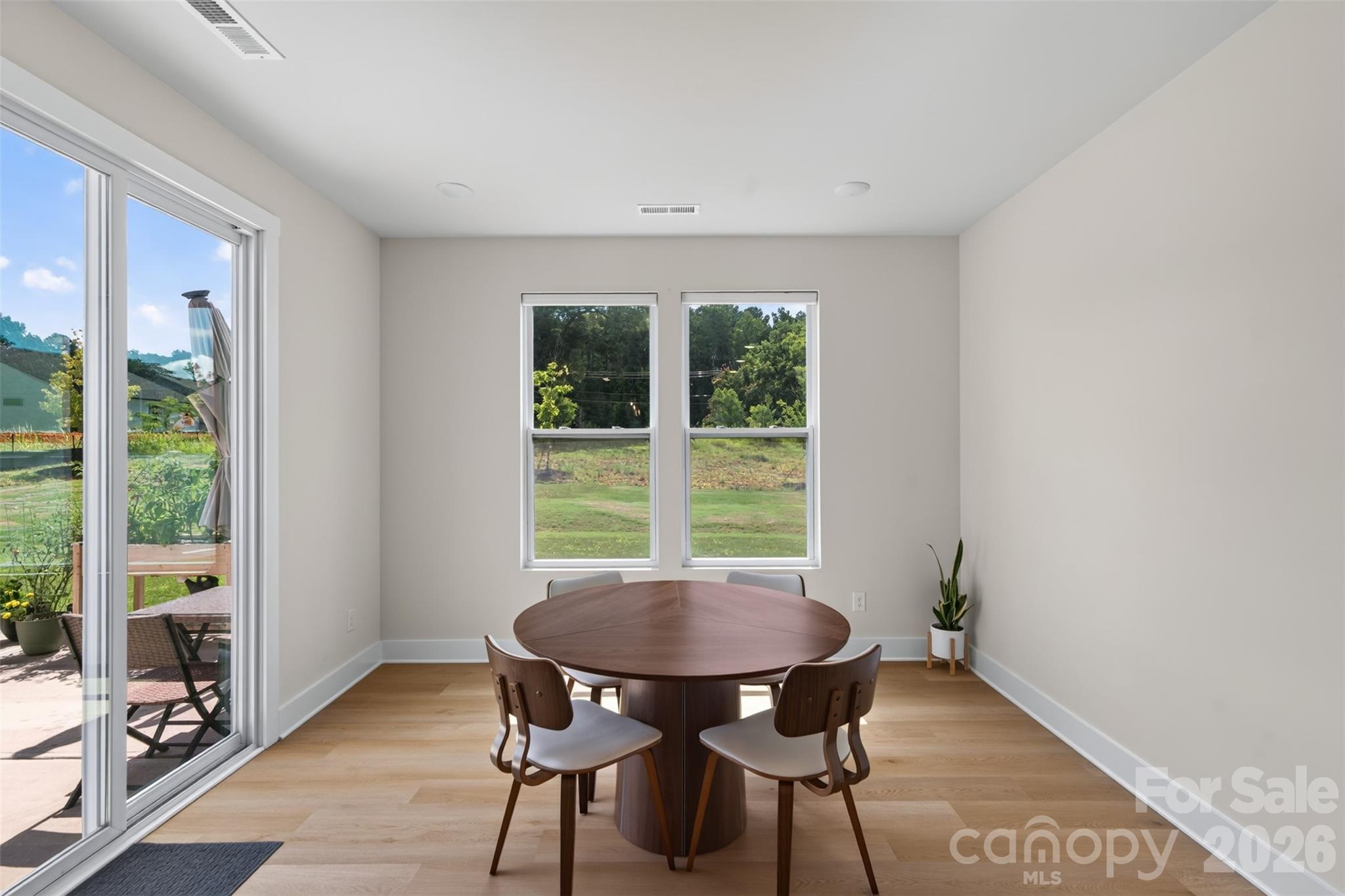 Eating area Kitchen - 14103 Belmont Greene Drive, Charlotte