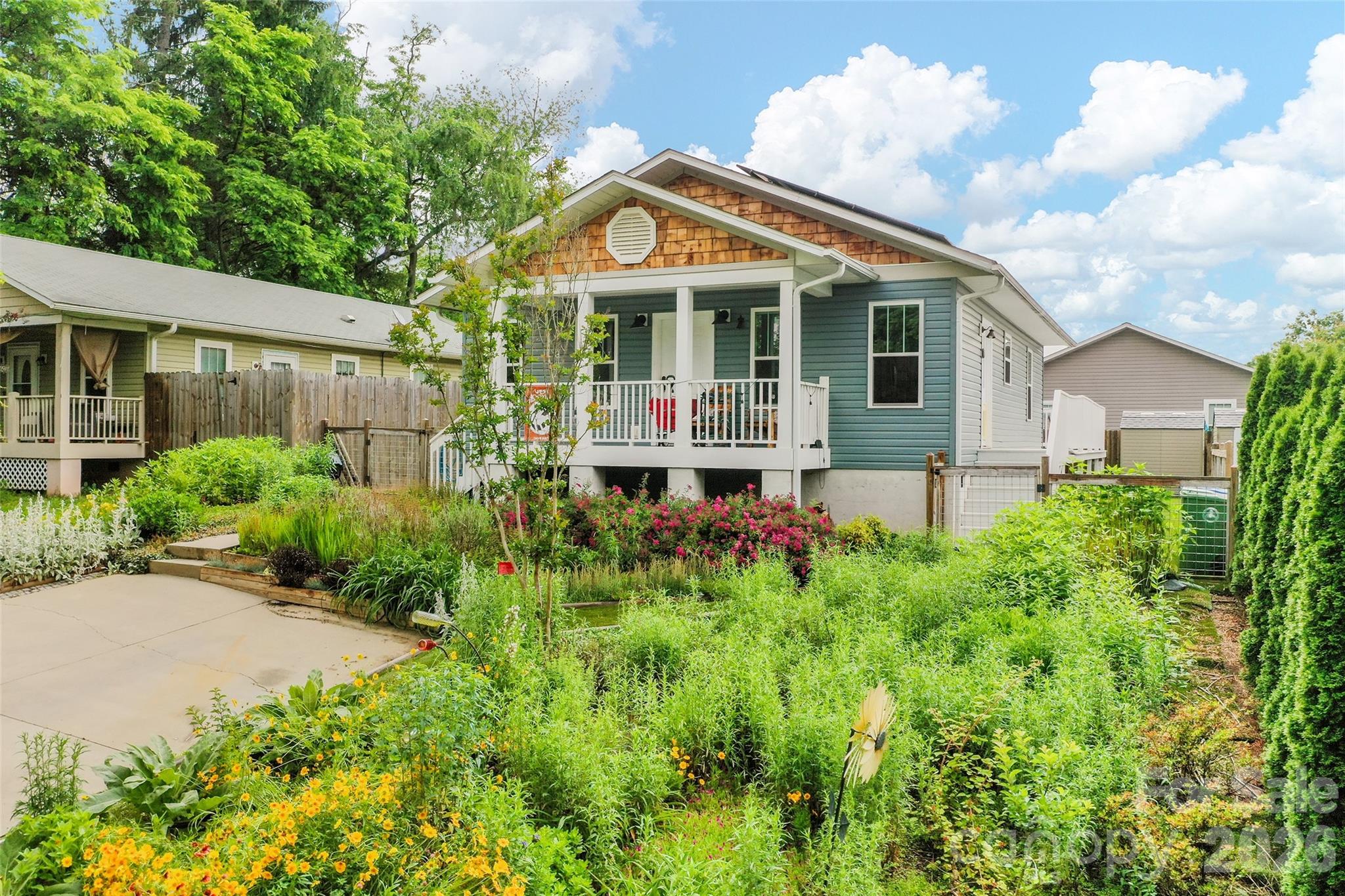 Single Family Residence at 250 Virginia Avenue, Asheville, photo 3 of 24