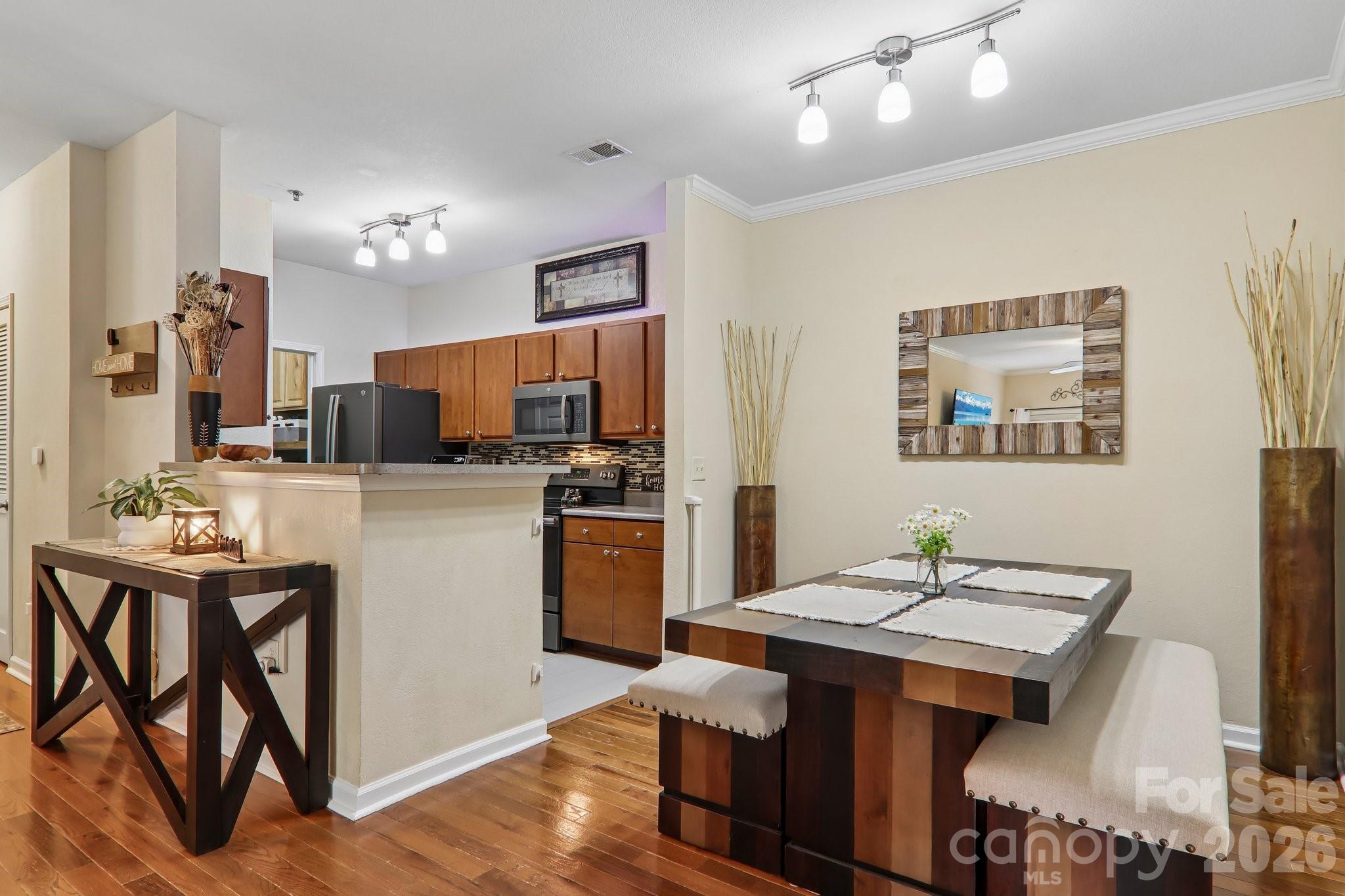 Condominium at 100 Vista Lake Drive, Candler, photo 11 of 43