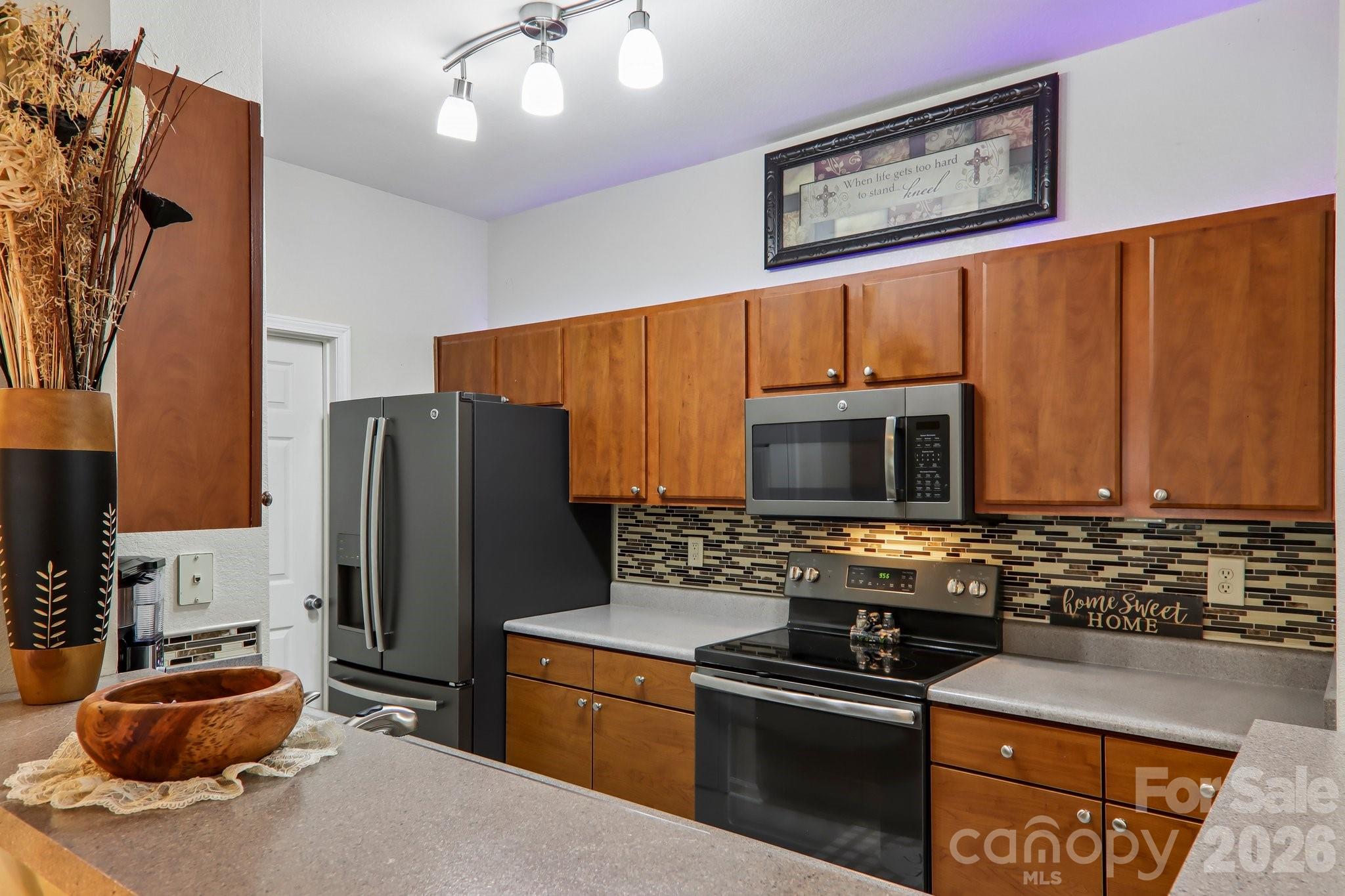 Condominium at 100 Vista Lake Drive, Candler, photo 17 of 43